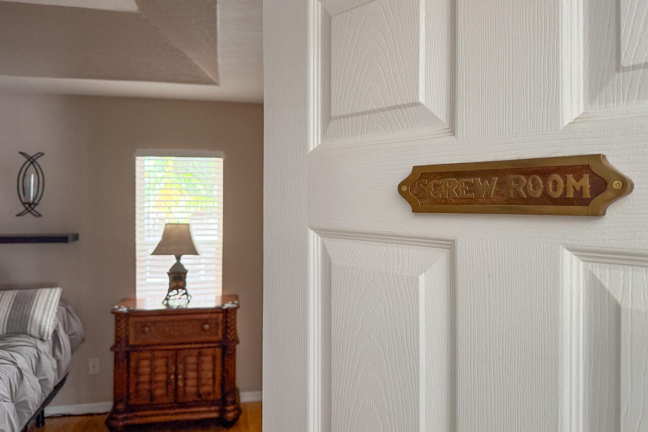 HOBE SOUND ESTATES - Residential