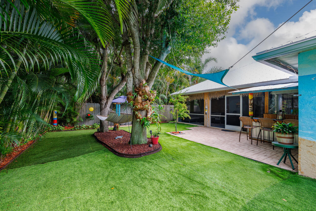 HOBE SOUND ESTATES - Residential
