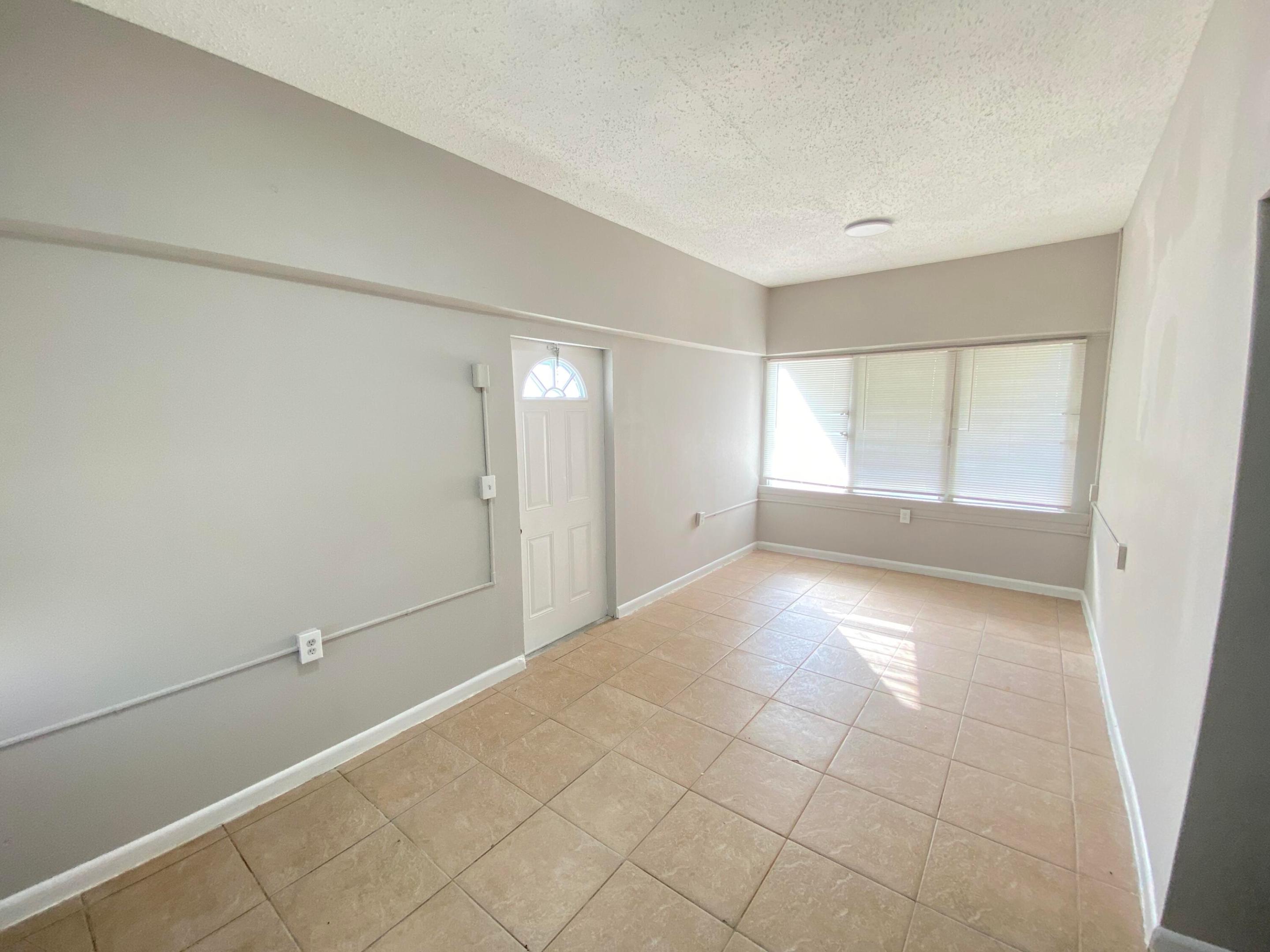 LAKE WORTH TOWN OF - Residential Income