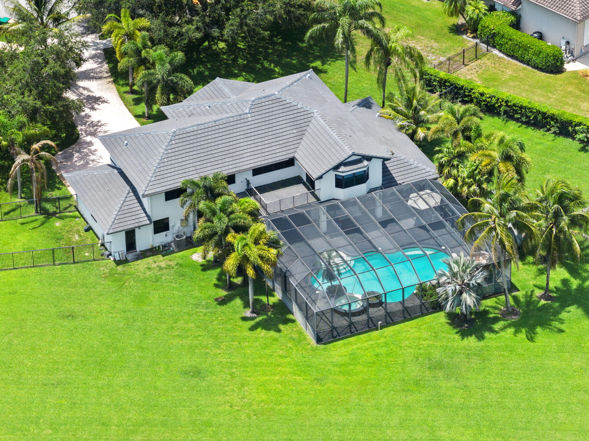 MYSTIQUE - Residential