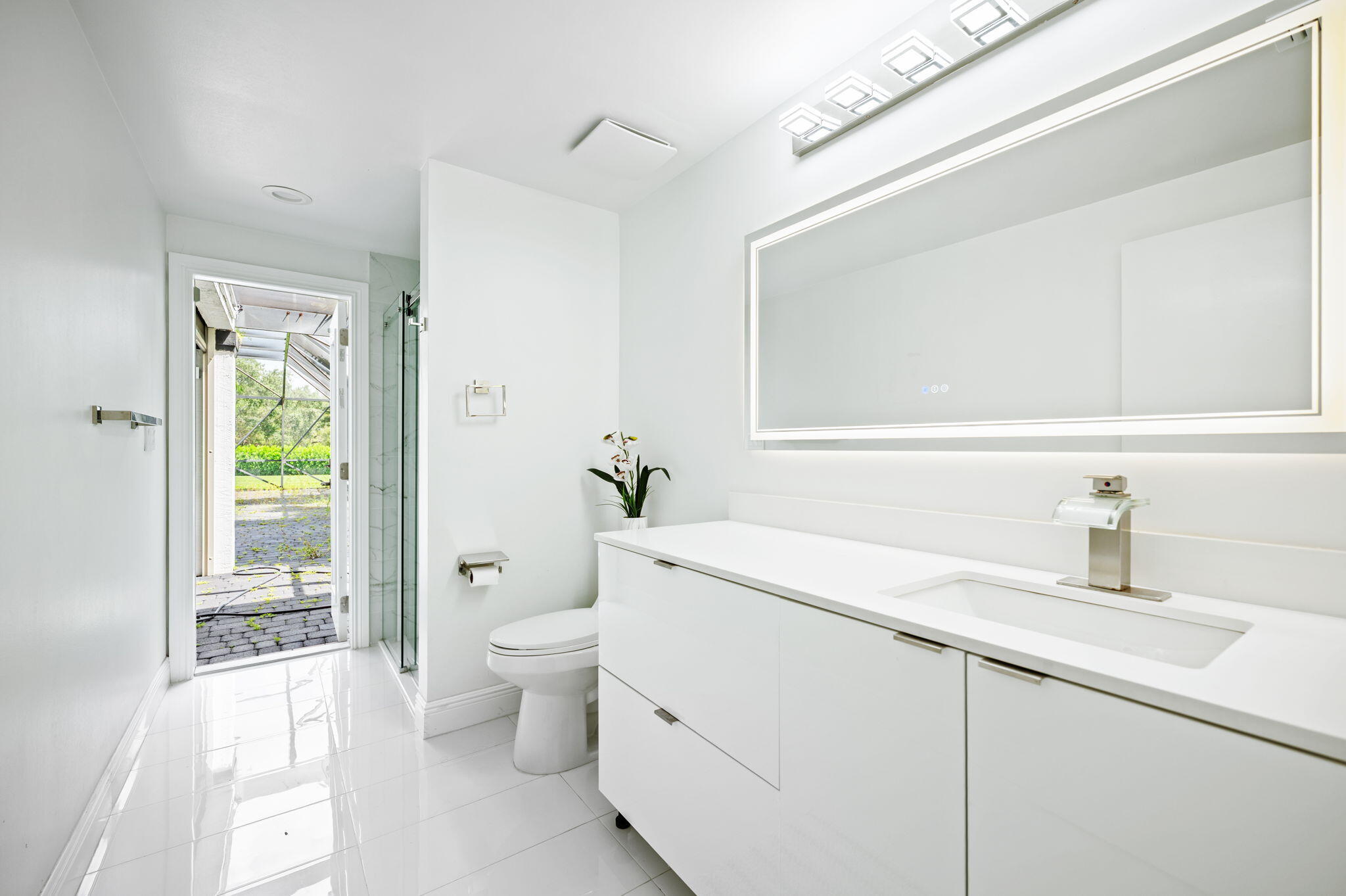 MYSTIQUE - Residential