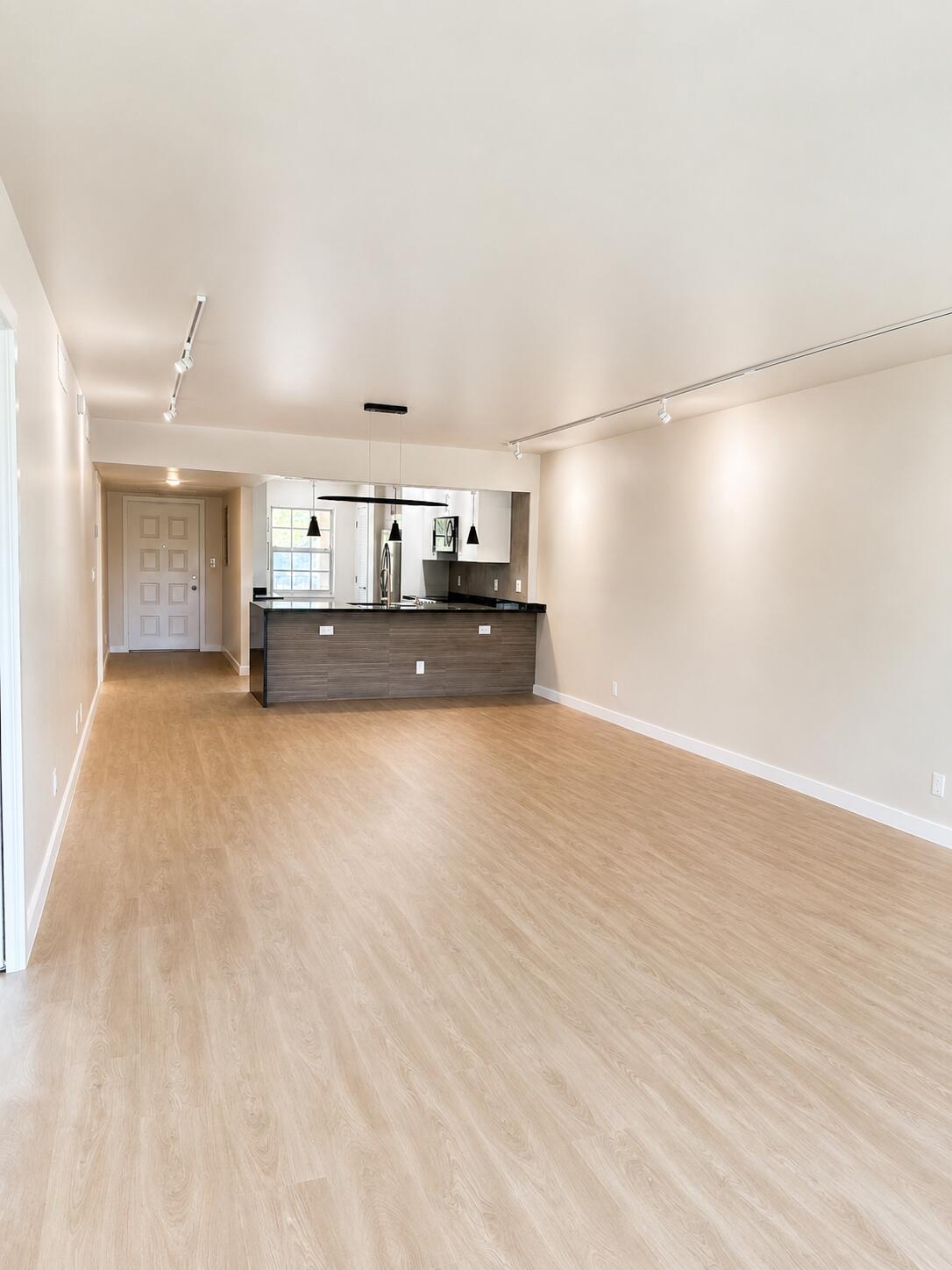 NO 102 PALM-AIRE COUNTRY CLUB - Residential