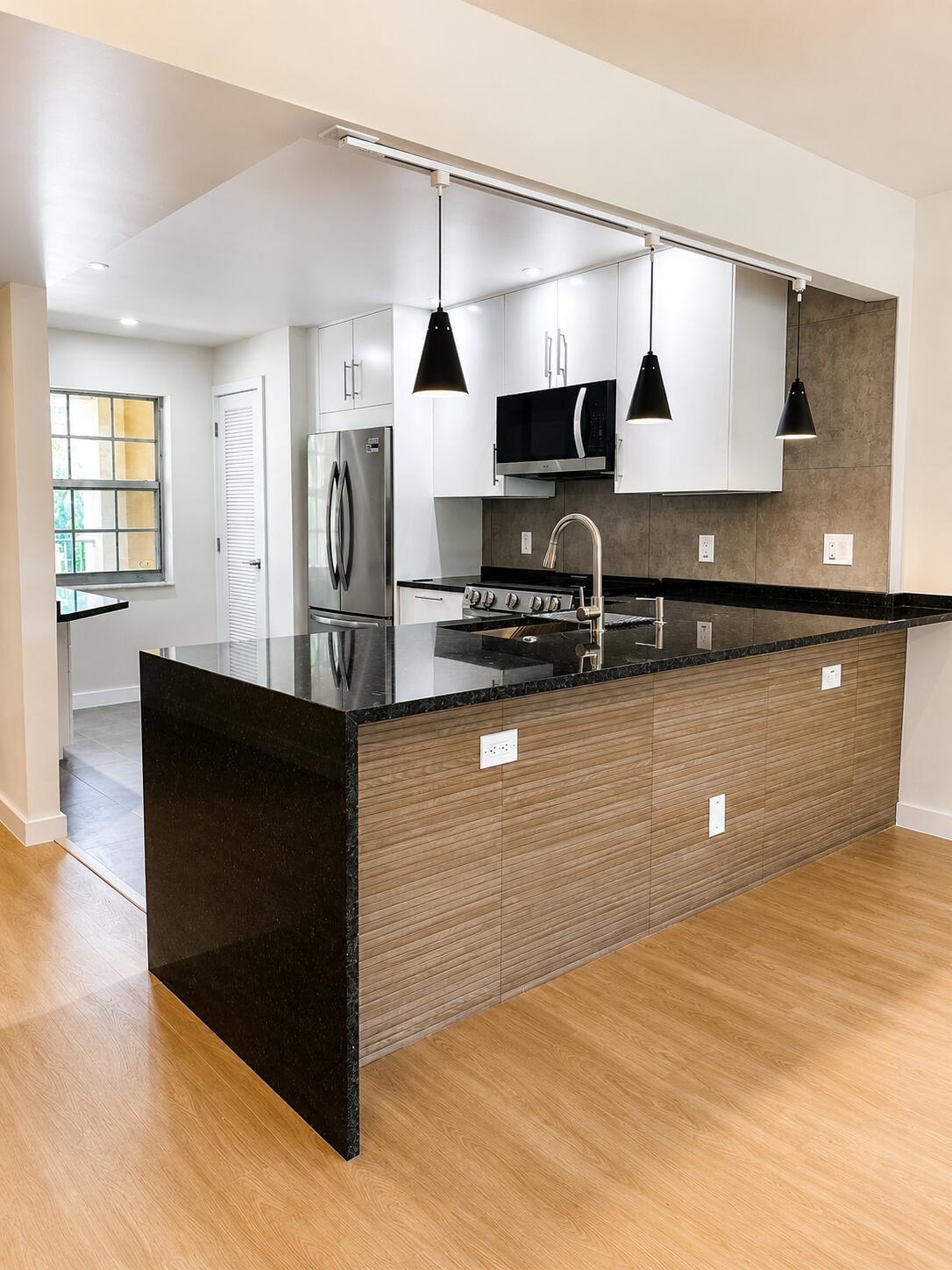 NO 102 PALM-AIRE COUNTRY CLUB - Residential