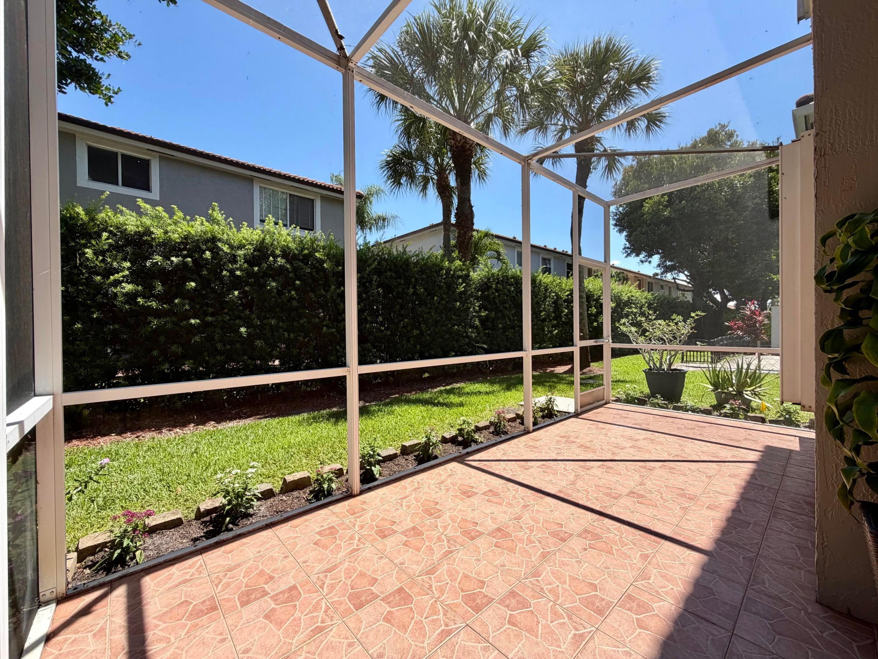 MIZNER POINTE OF BOCA VIA ANCHO - Residential