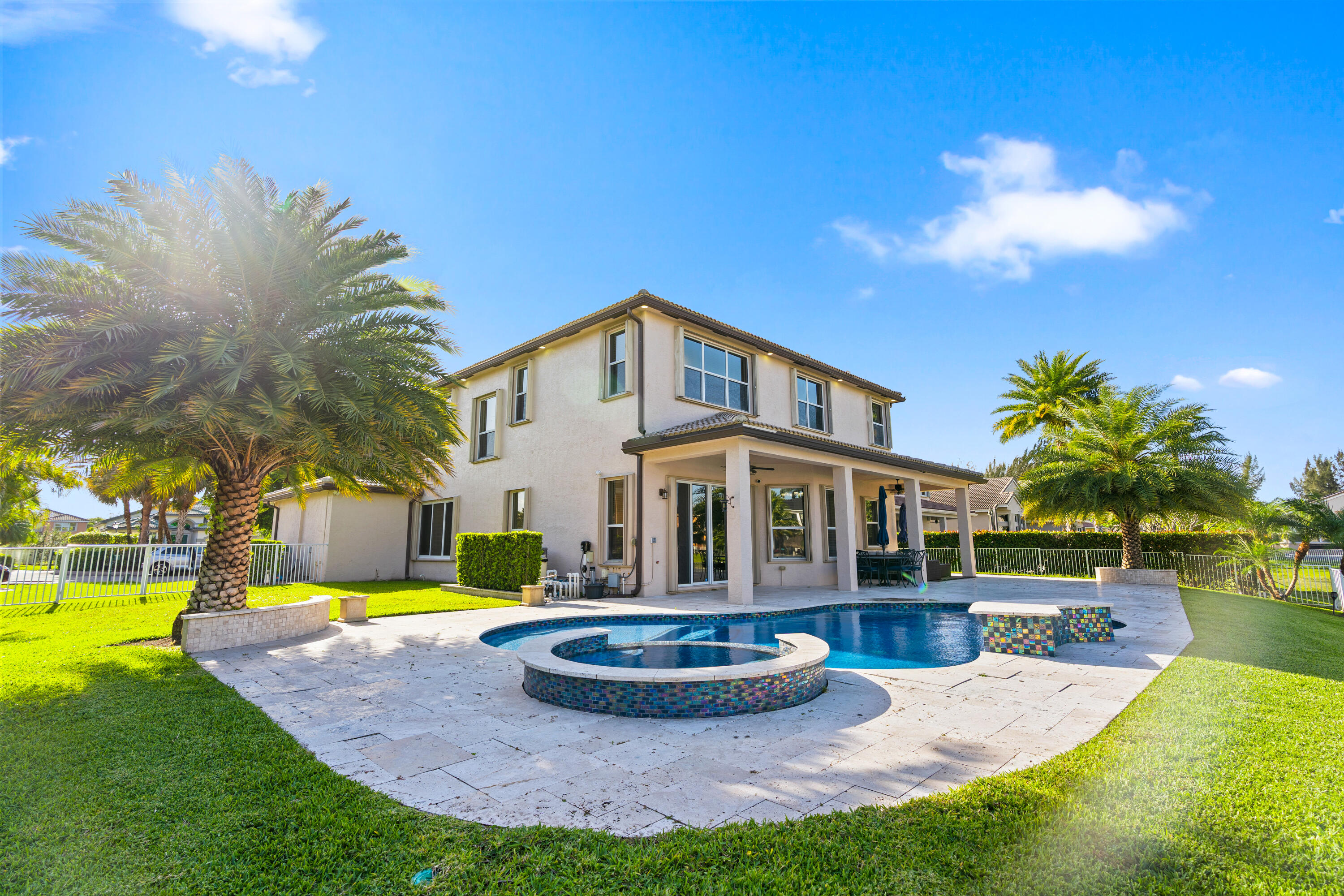 SUNSET LAKES PLAT THREE - Residential