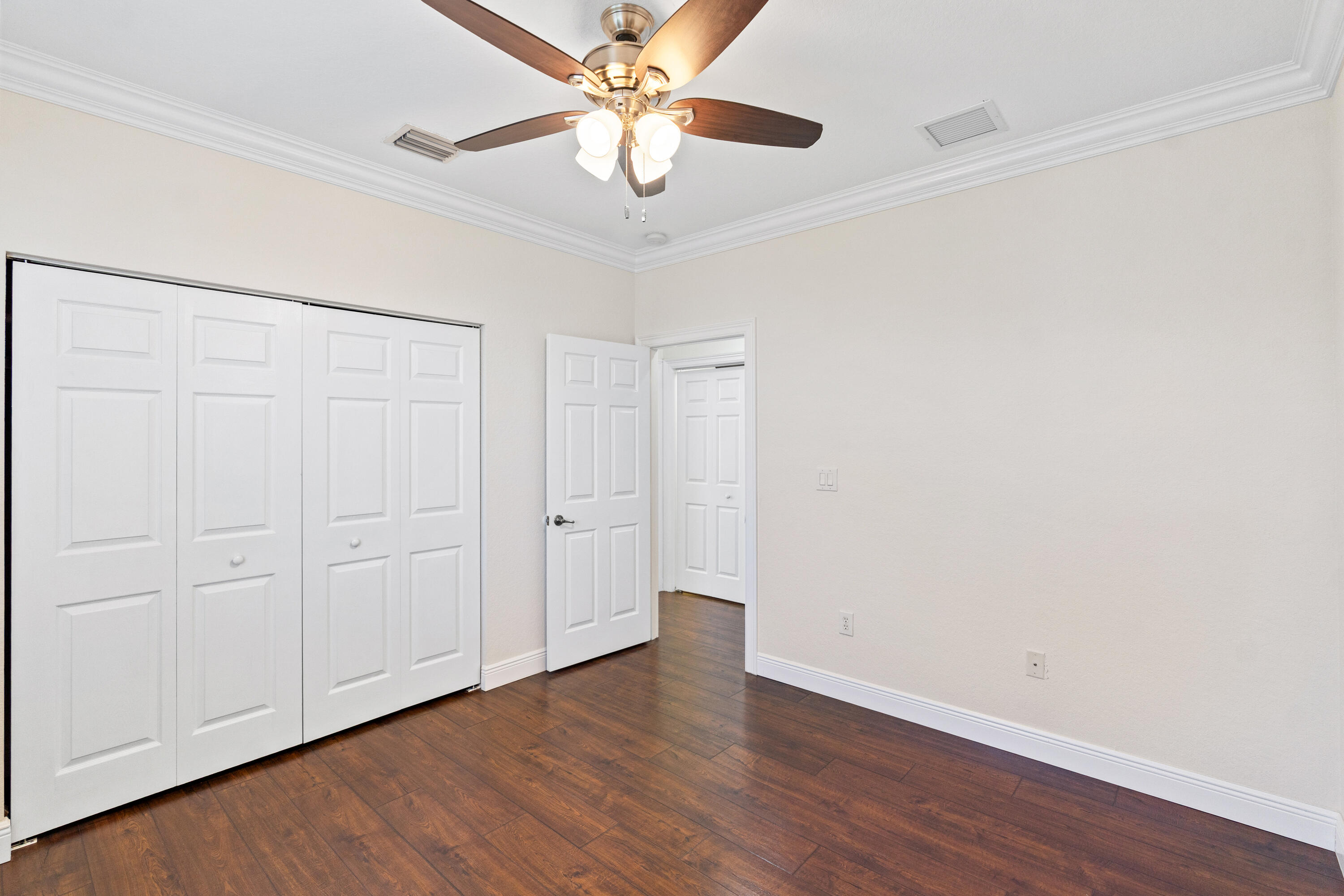 SUNSET LAKES PLAT THREE - Residential
