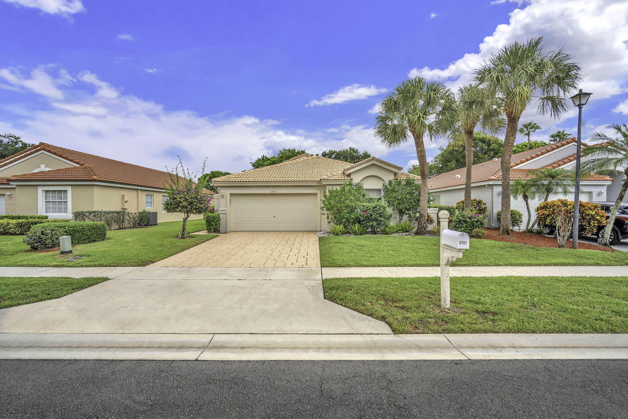 Majestic Isles Active 55+ Living at Its Best! NEW Roof being put on. Lovely 3BR/2BA single-family home with guard gated. Features spacious kitchen with eat in area and seamlessly flows into spacious living/family area—perfect for entertaining or relaxing. Vaulted ceilings with separate living and dining area. Thoughtful split-floor plan, & large primary suite offering two closets & an ensuite bath with soaking tub & separate shower. Screened porch & open patio with lots of green space for privacy. 2 pets under 30 lbs. HOA includes internet, cable, lawn care, & access to many resort-style amenities. Stunning clubhouse features pool, sauna, steam room, card rooms, arts & crafts & more. Close to shopping, highways, places of worship. New Roof in progress! New Roof in process Buyer's Agent welcome, submit all offers on FAR BAR AS IS with proof of funds, Buyer to verify all measurements and information.