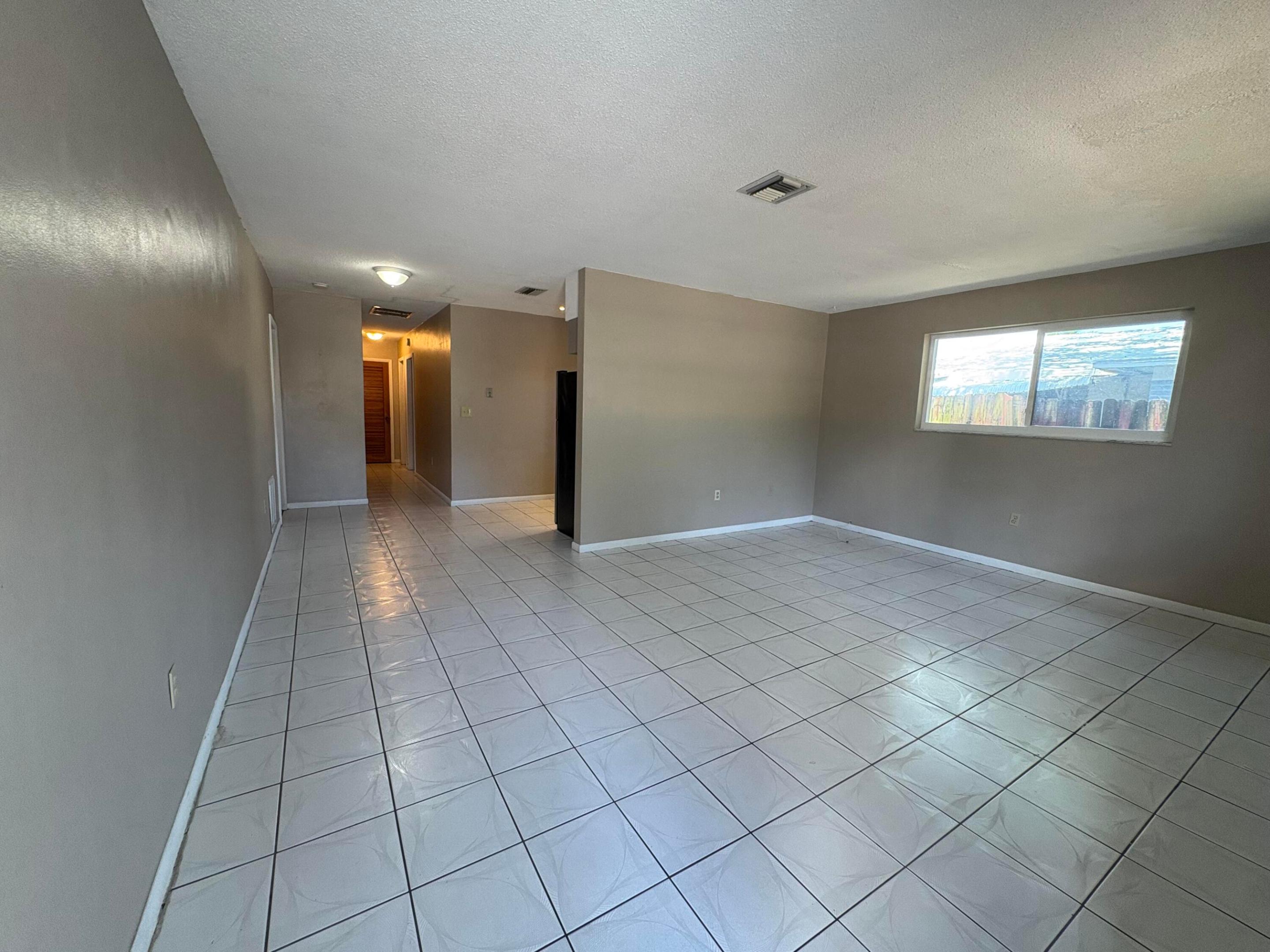 CORAL HEIGHTS - Residential Lease
