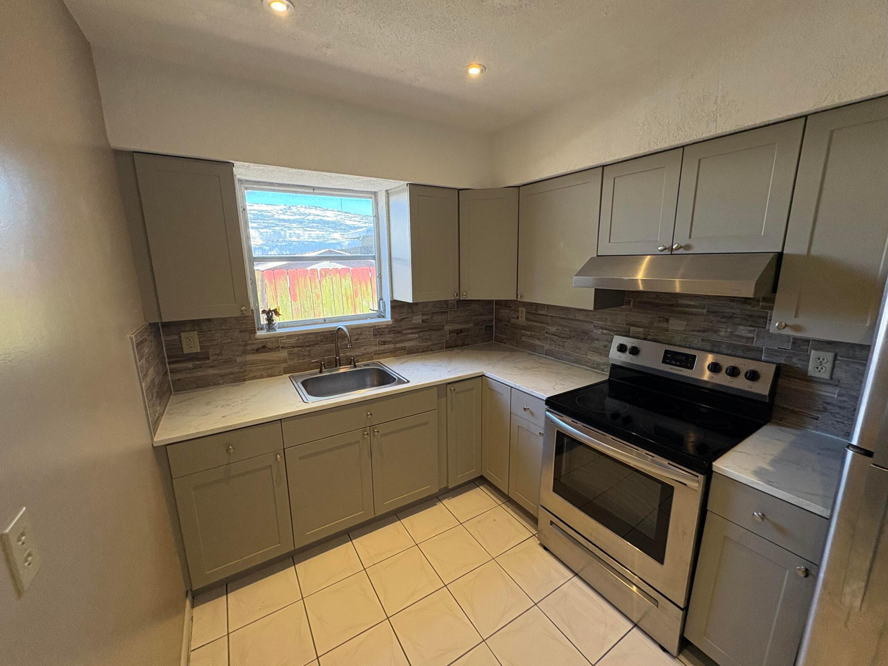 CORAL HEIGHTS - Residential Lease