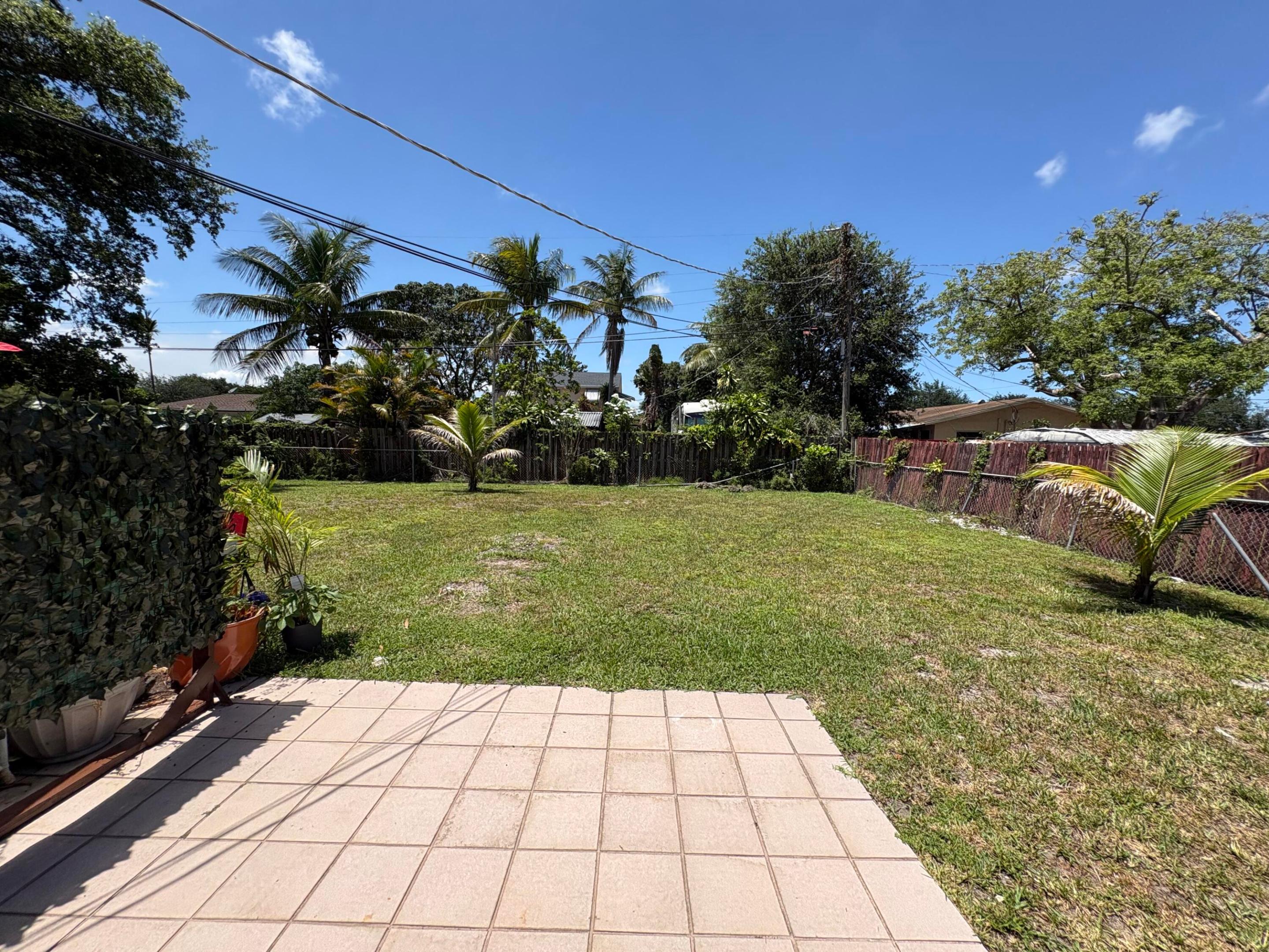 CORAL HEIGHTS - Residential Lease