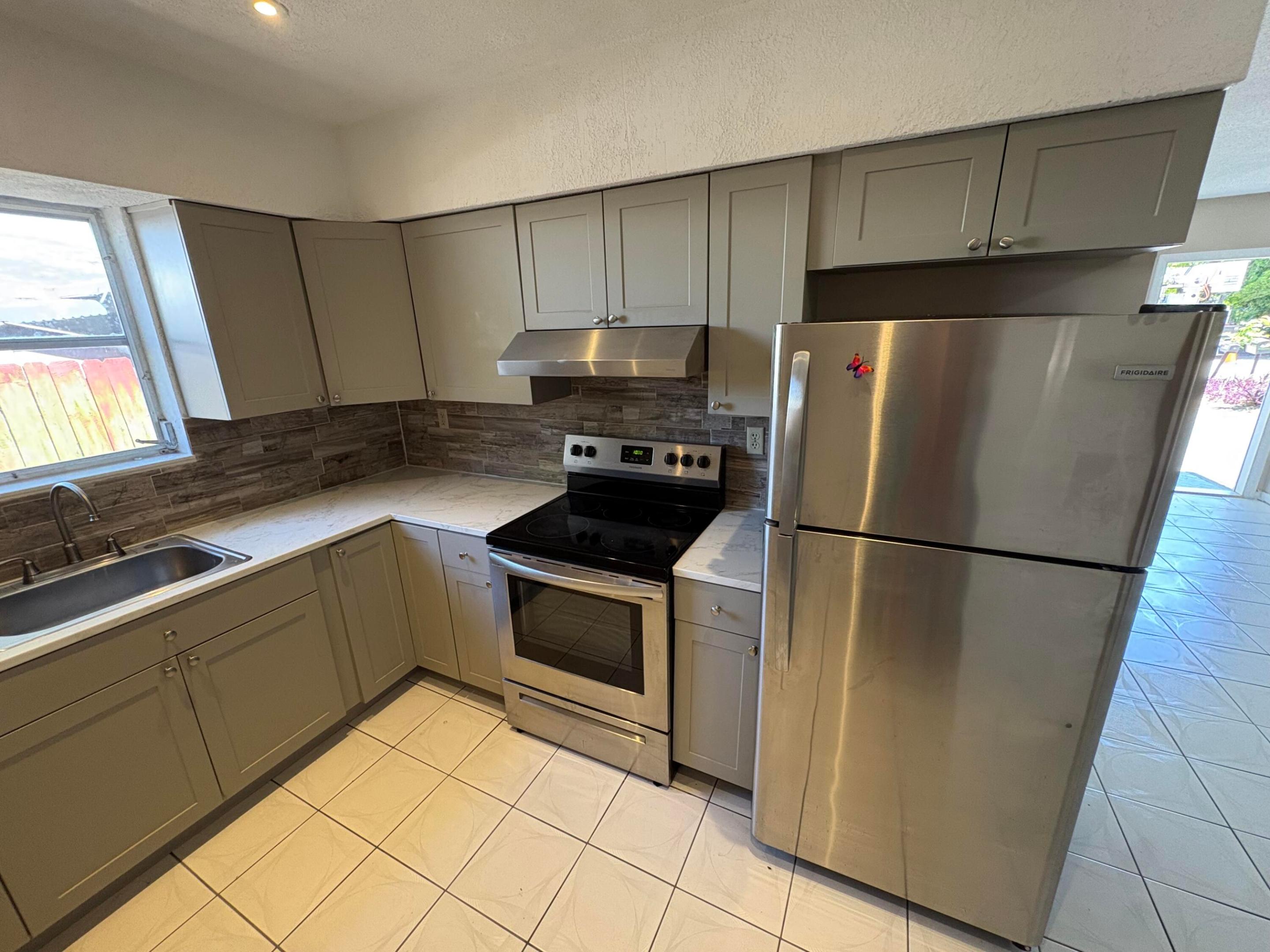 CORAL HEIGHTS - Residential Lease
