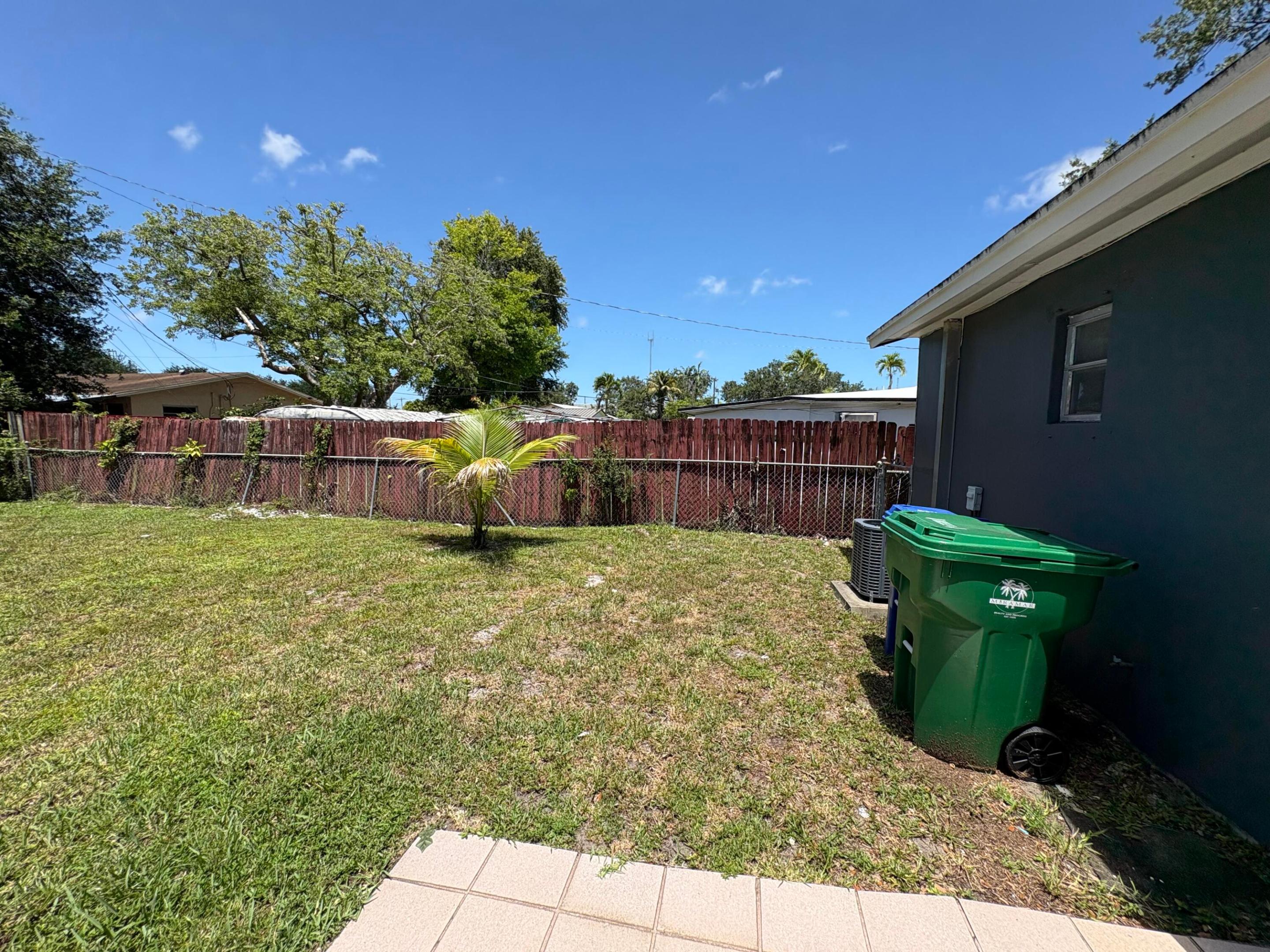 CORAL HEIGHTS - Residential Lease