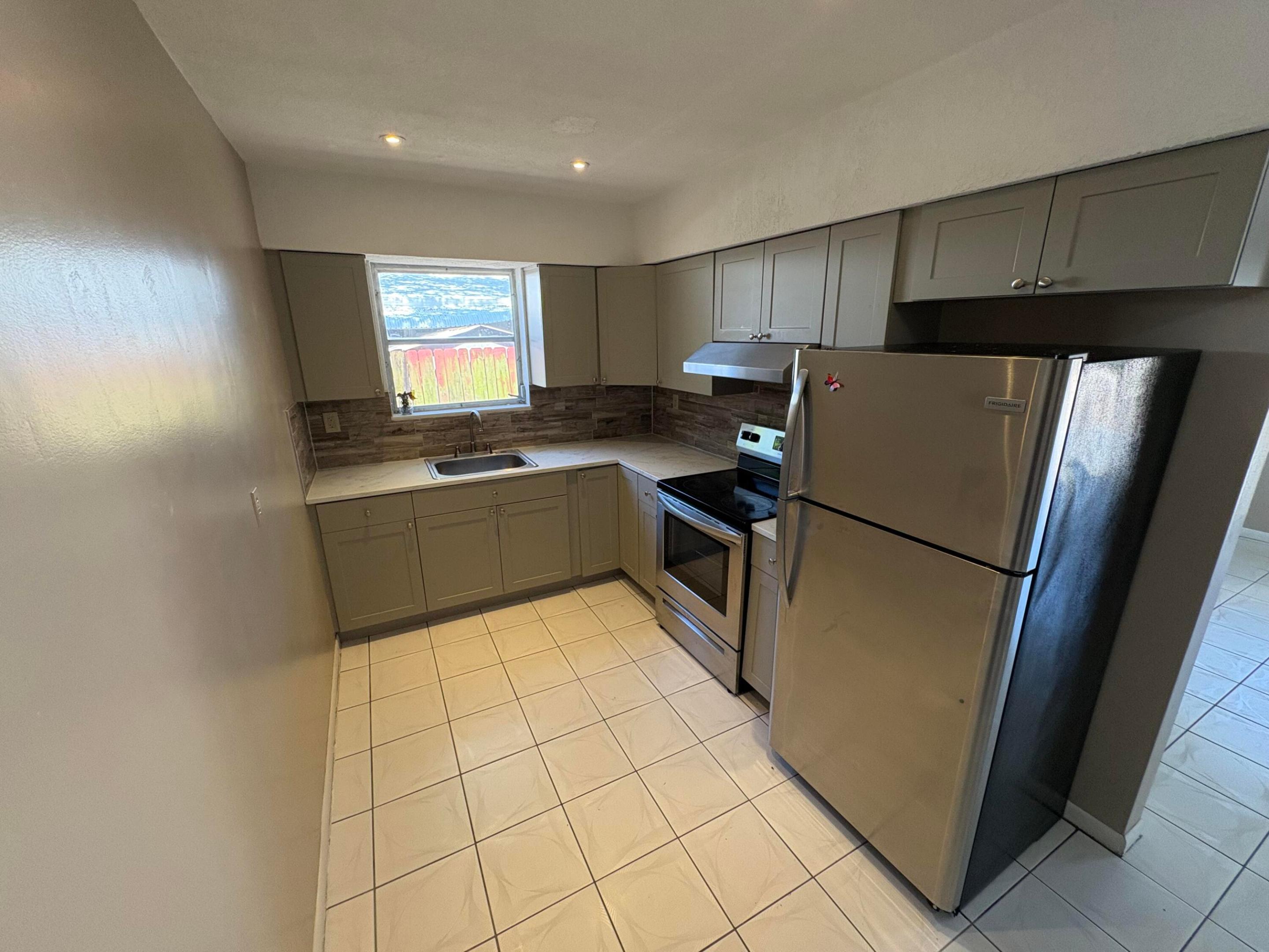 CORAL HEIGHTS - Residential Lease