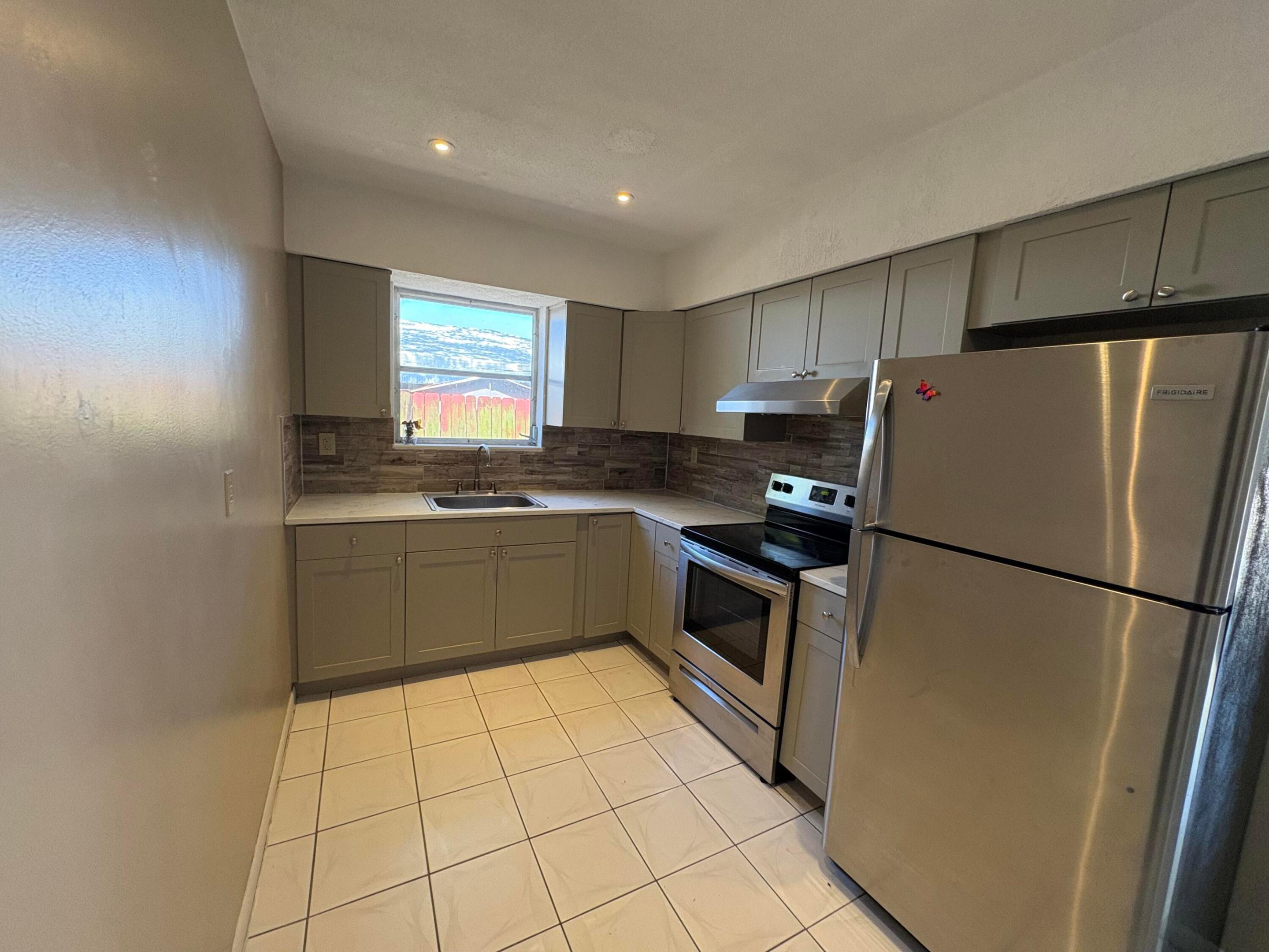 CORAL HEIGHTS - Residential Lease