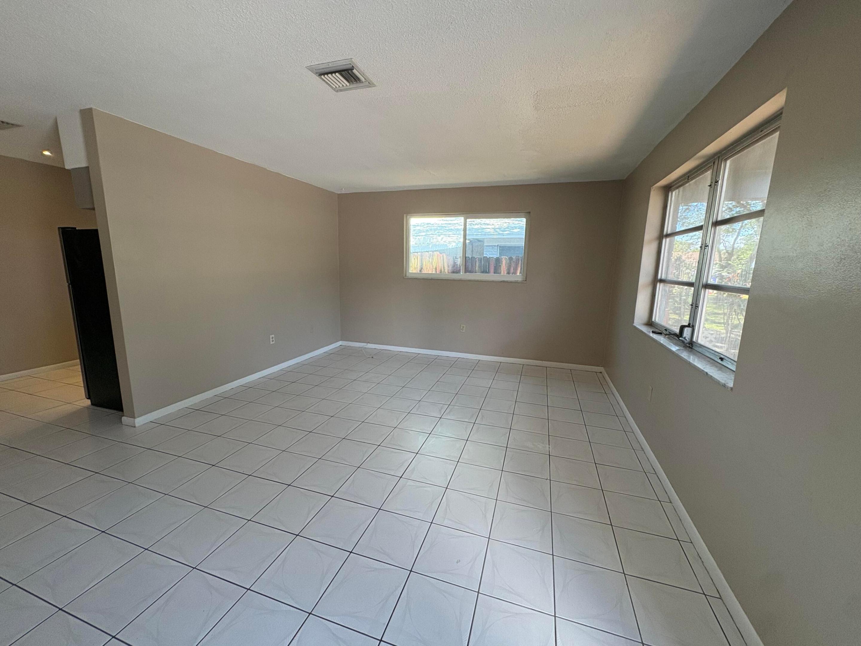 CORAL HEIGHTS - Residential Lease