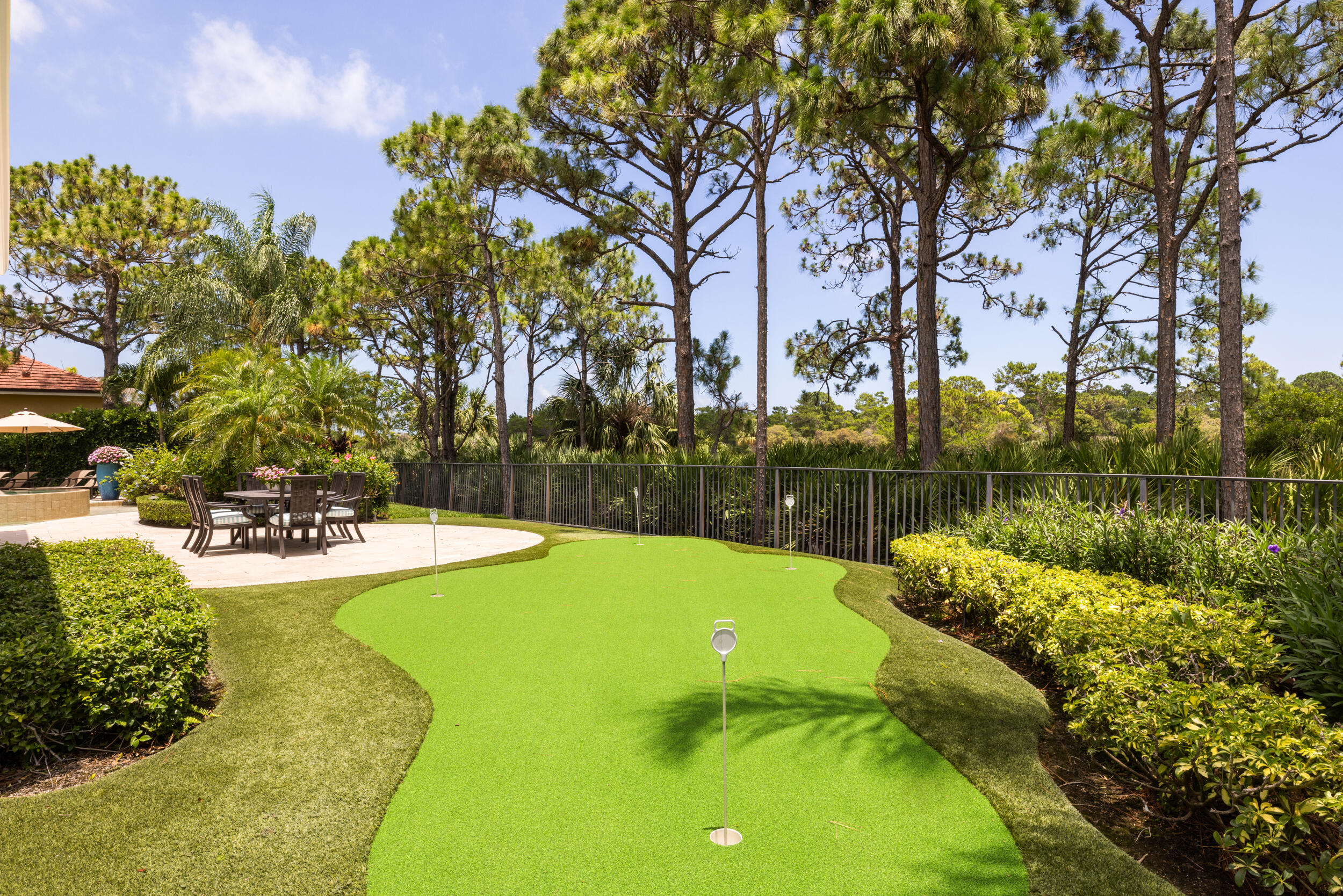 MEDALIST CLUB - Residential