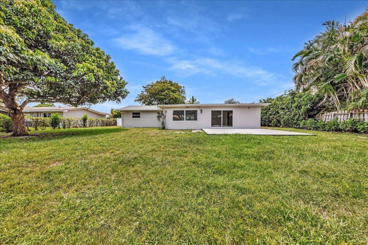 HOLLYWOOD HILLS - Residential