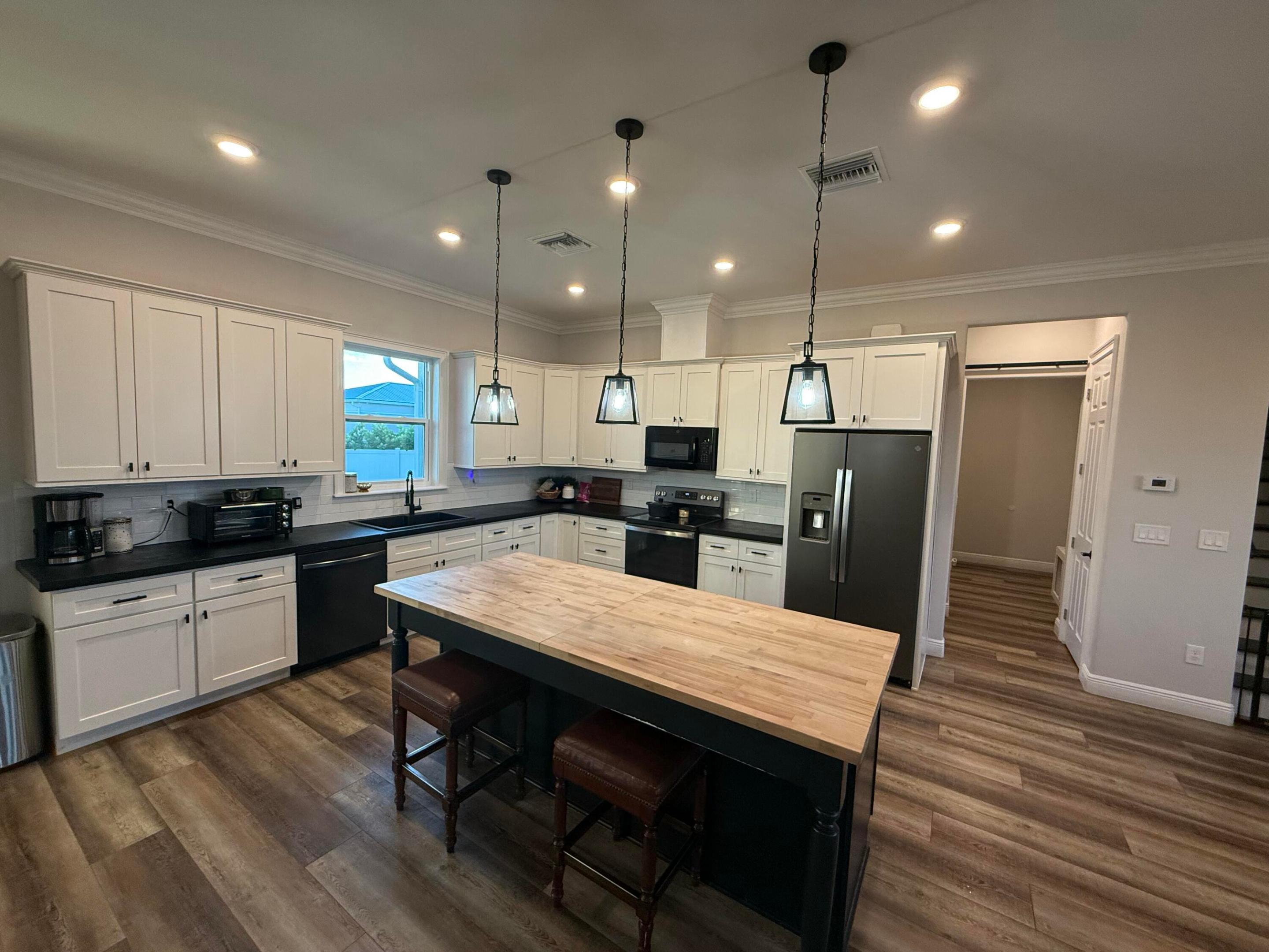 SKY VALLEY S/D - Residential Lease