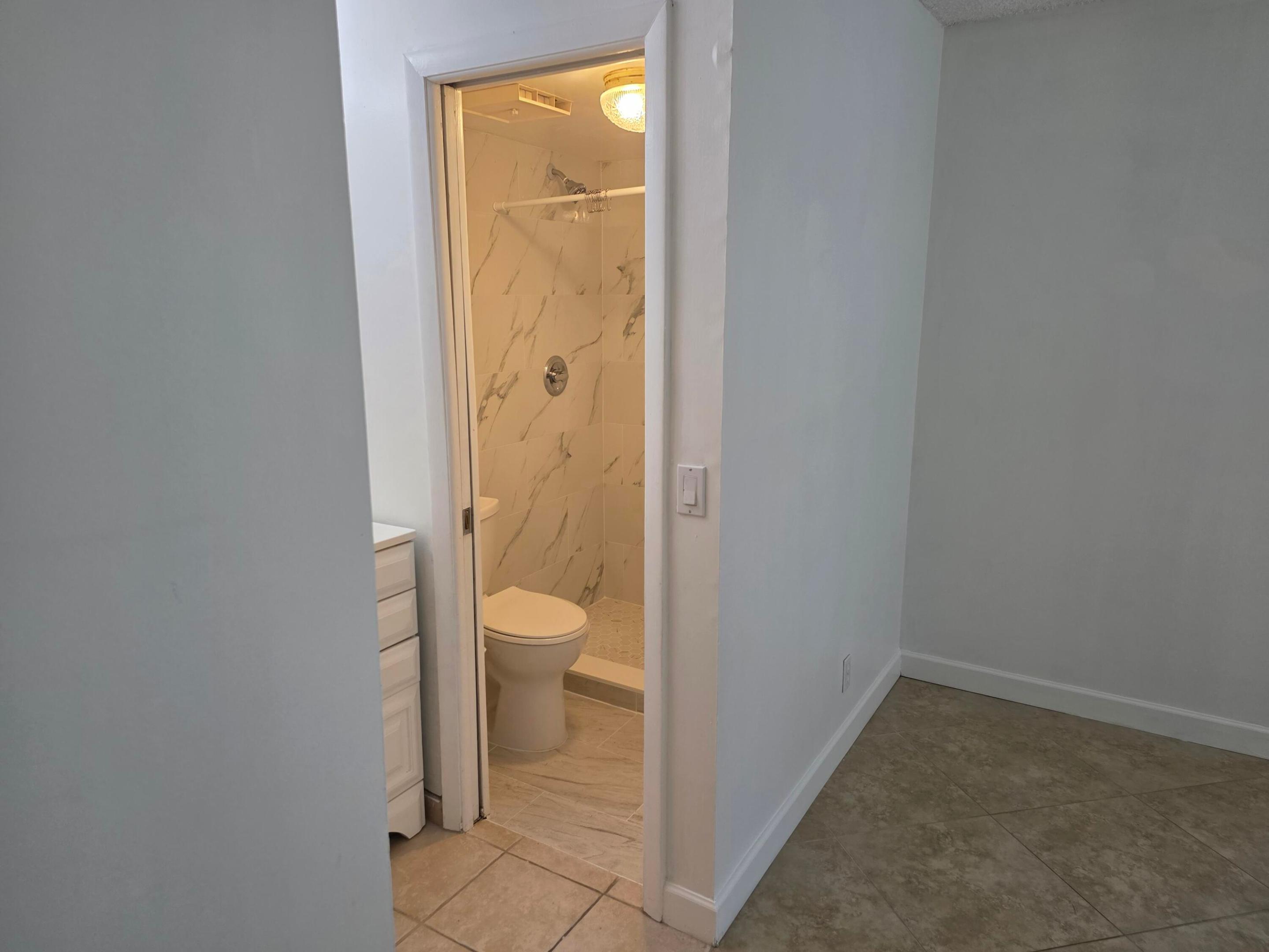 WINDWOOD ISLES CONDO - Residential Lease
