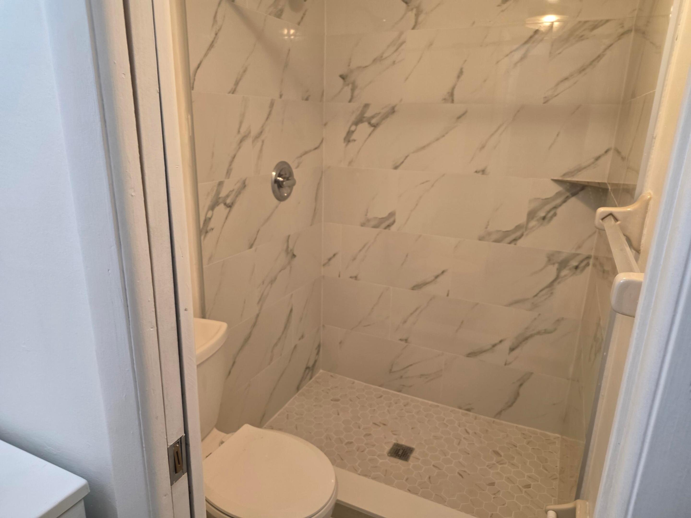 WINDWOOD ISLES CONDO - Residential Lease