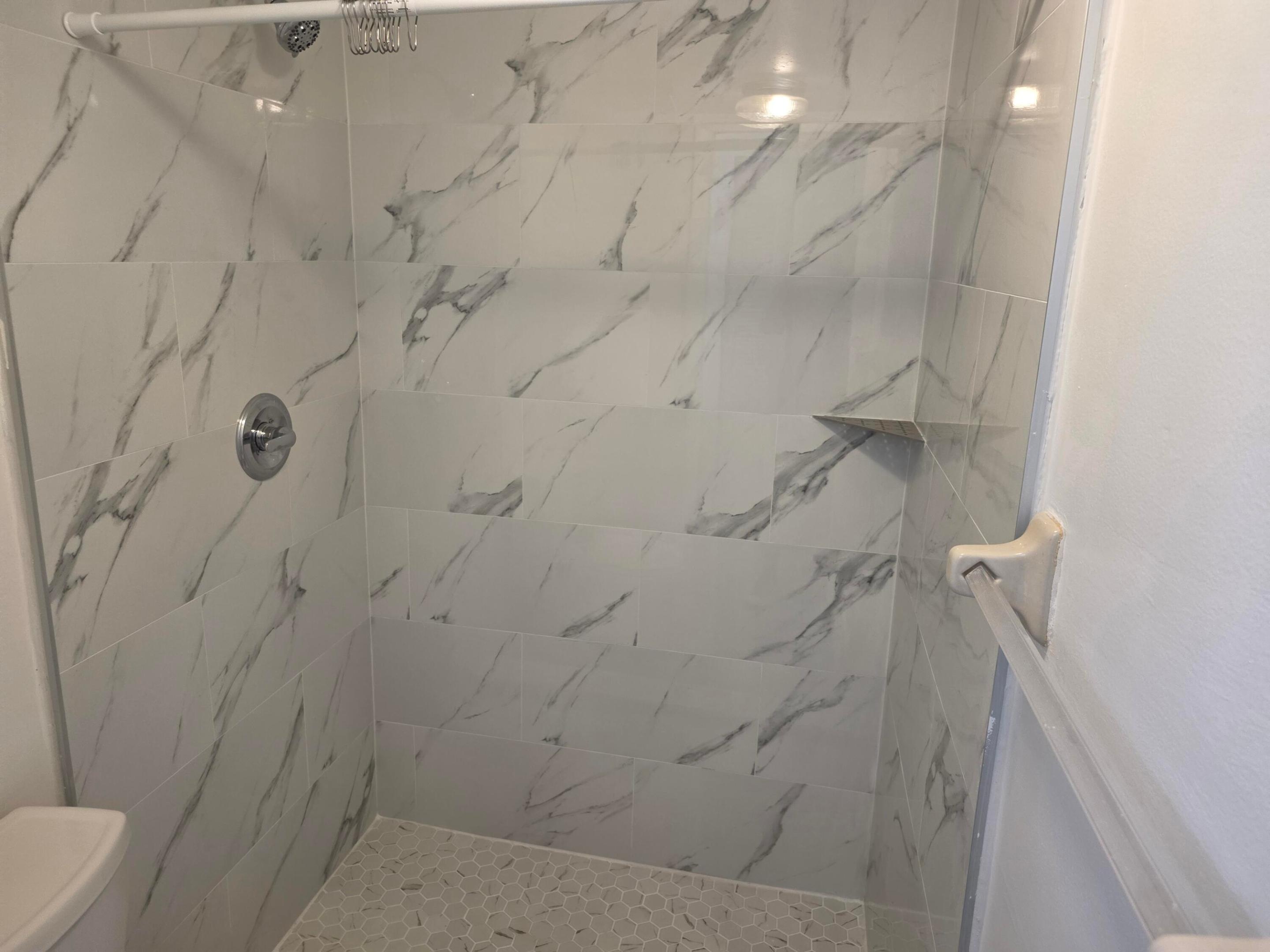 WINDWOOD ISLES CONDO - Residential Lease