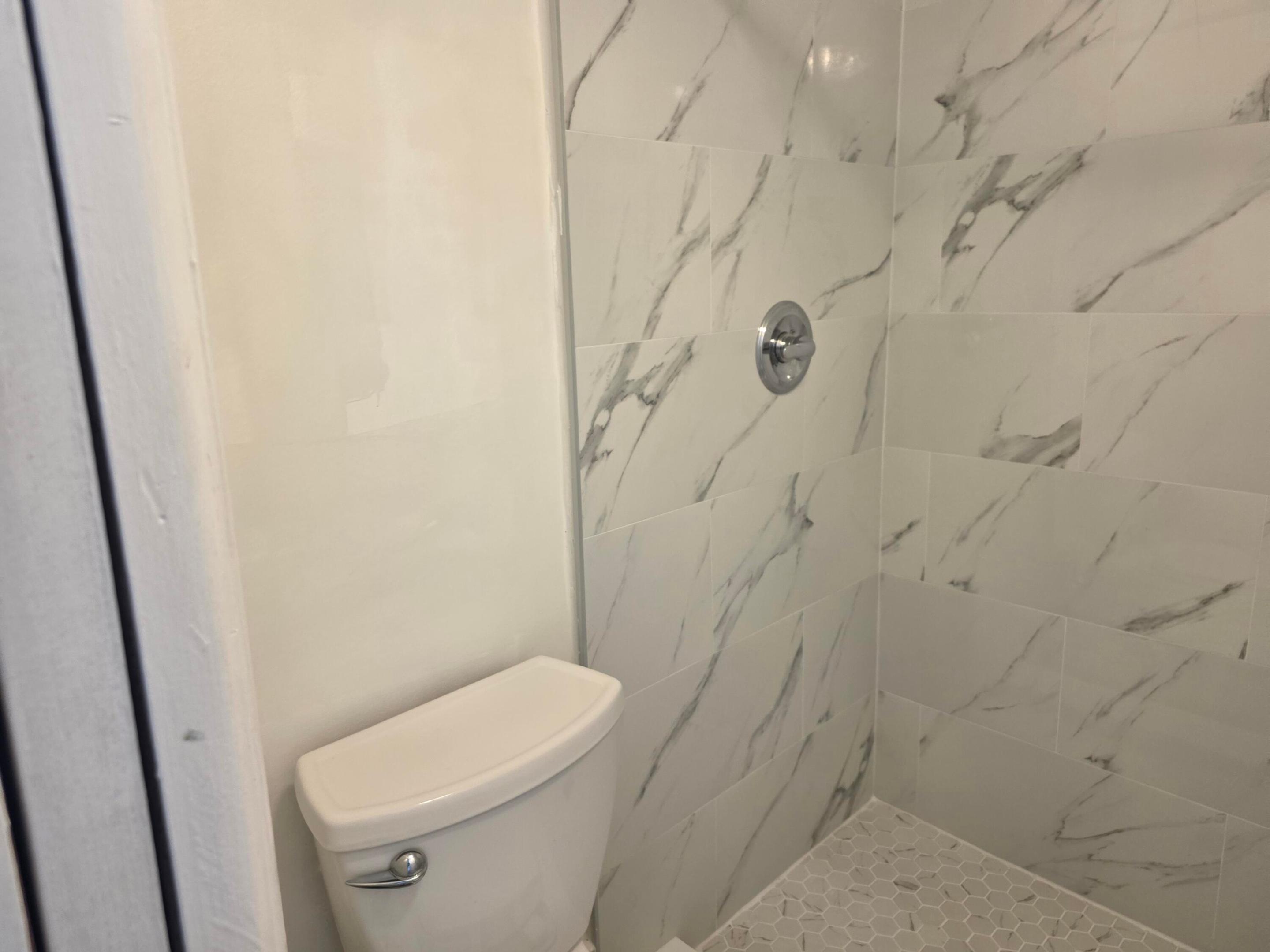 WINDWOOD ISLES CONDO - Residential Lease