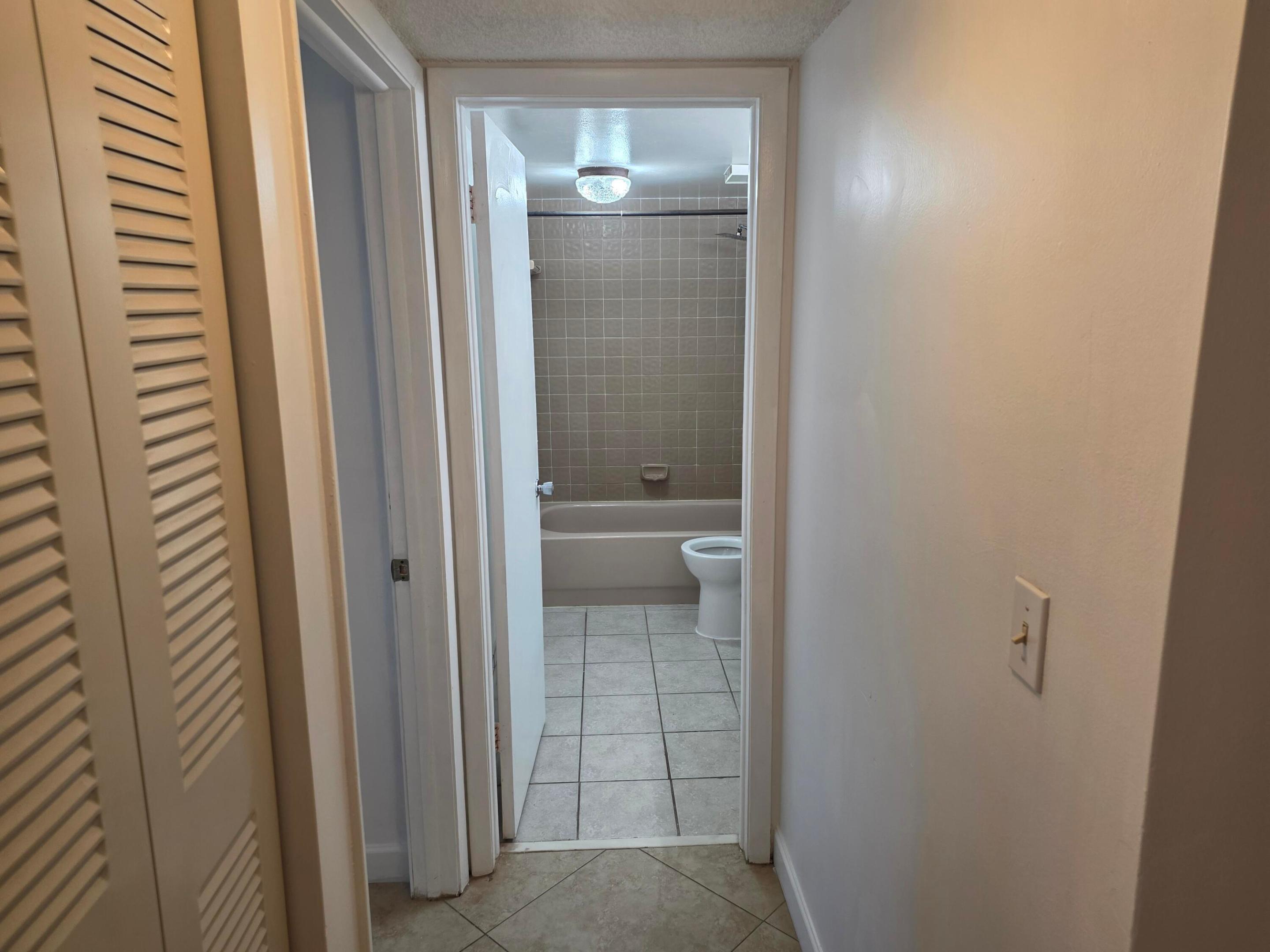 WINDWOOD ISLES CONDO - Residential Lease
