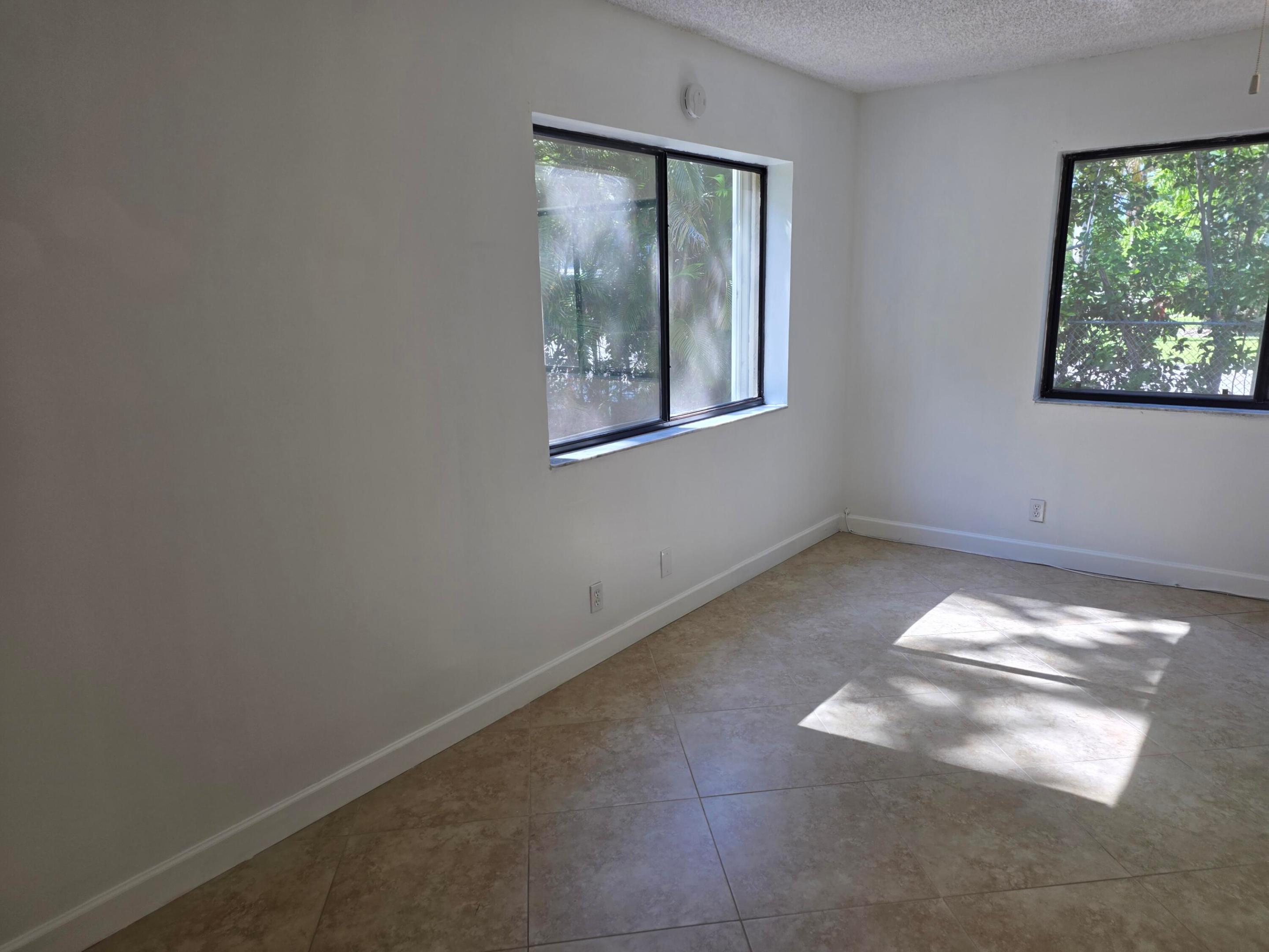 WINDWOOD ISLES CONDO - Residential Lease