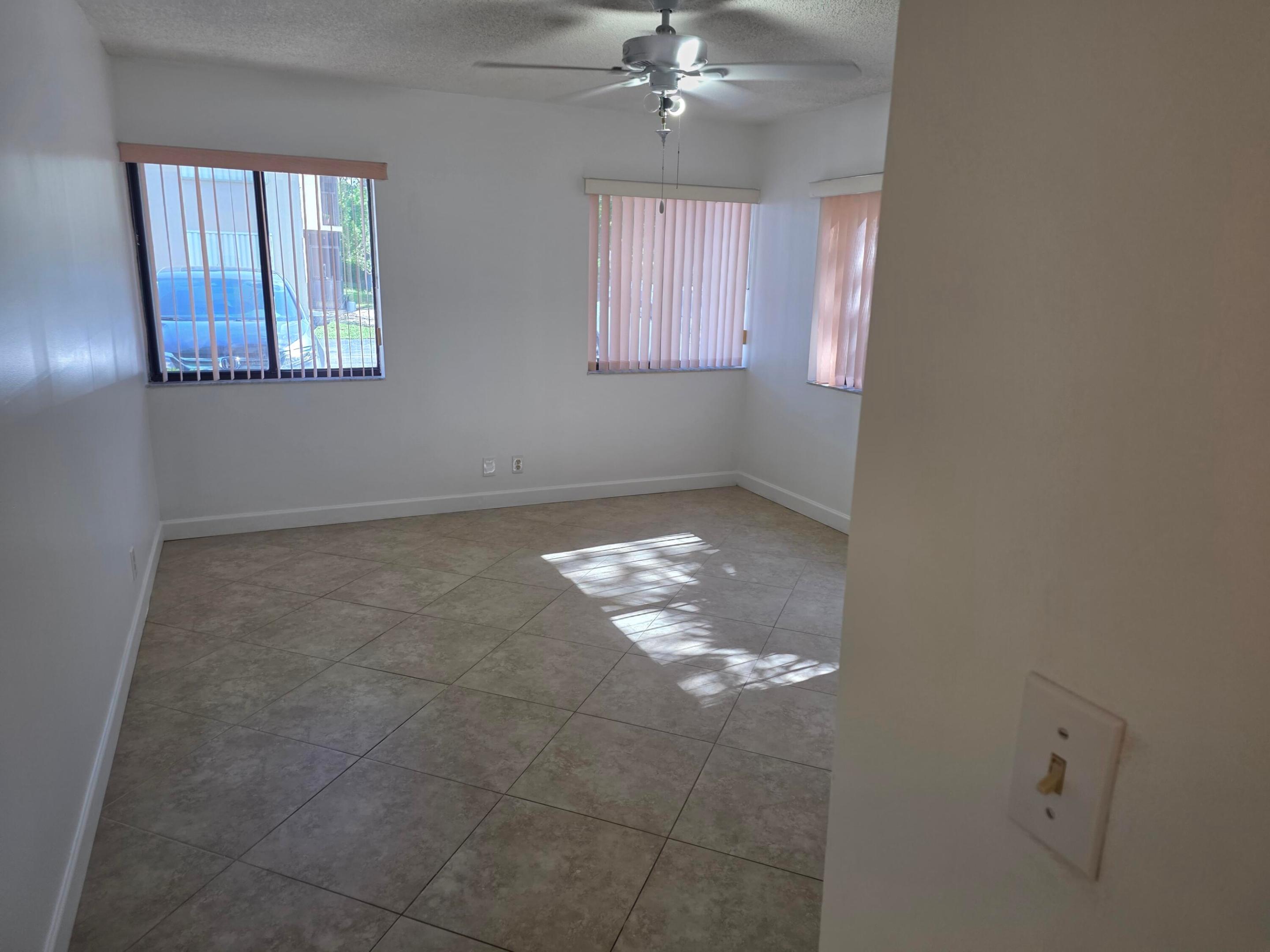 WINDWOOD ISLES CONDO - Residential Lease