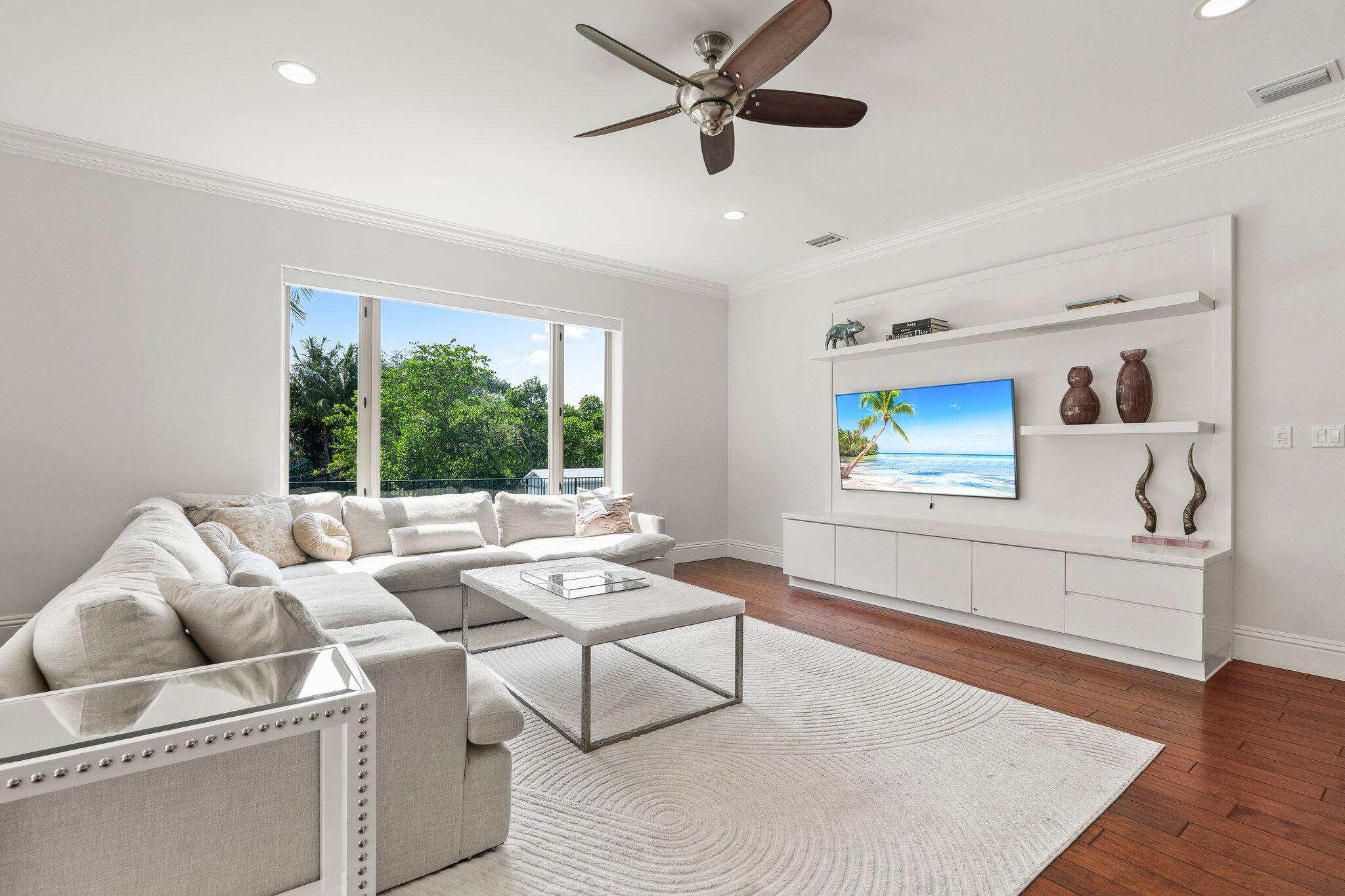 INTRACOASTAL PARK - Residential
