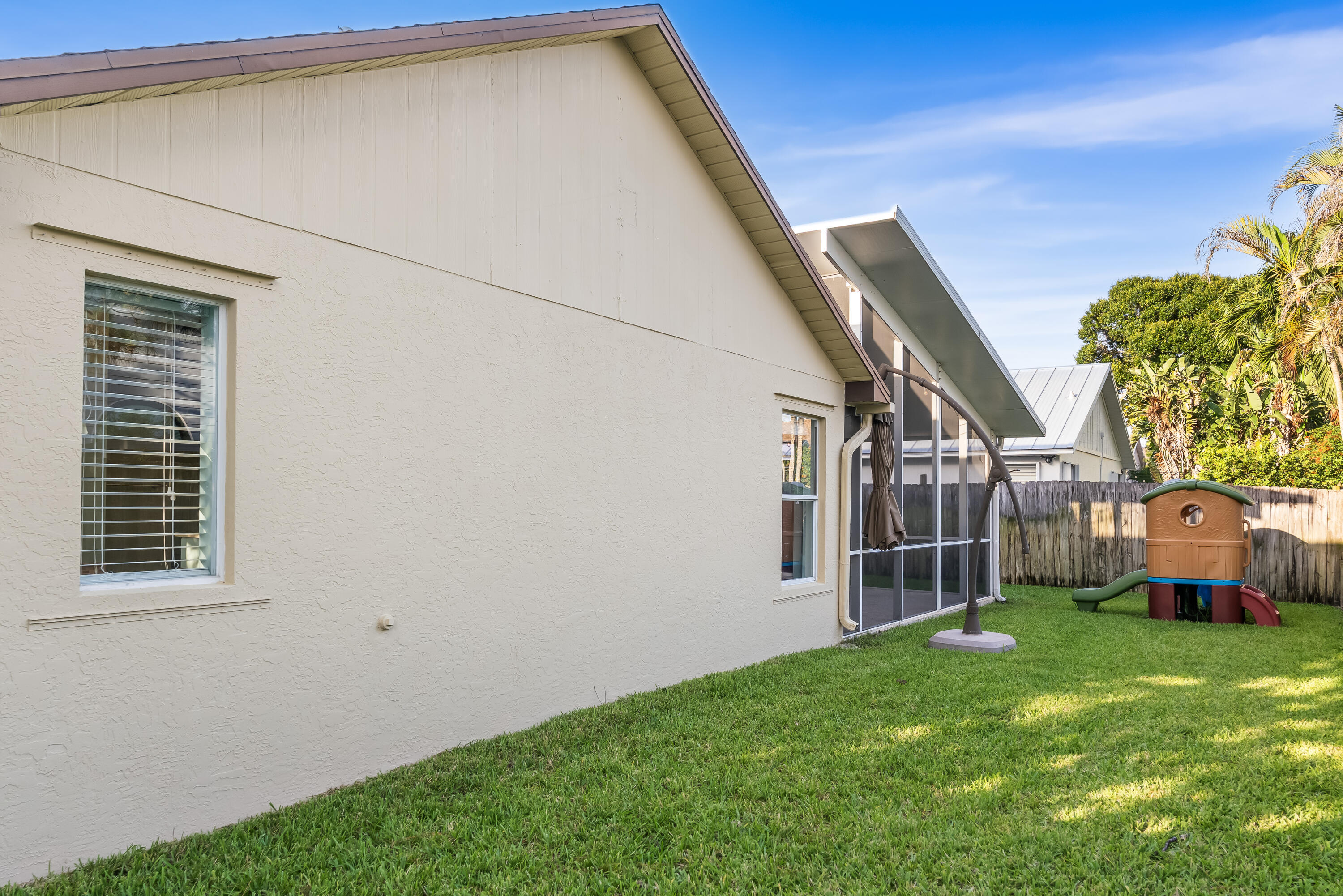 NORTH PALM BEACH HEIGHTS SEC 3 - Residential