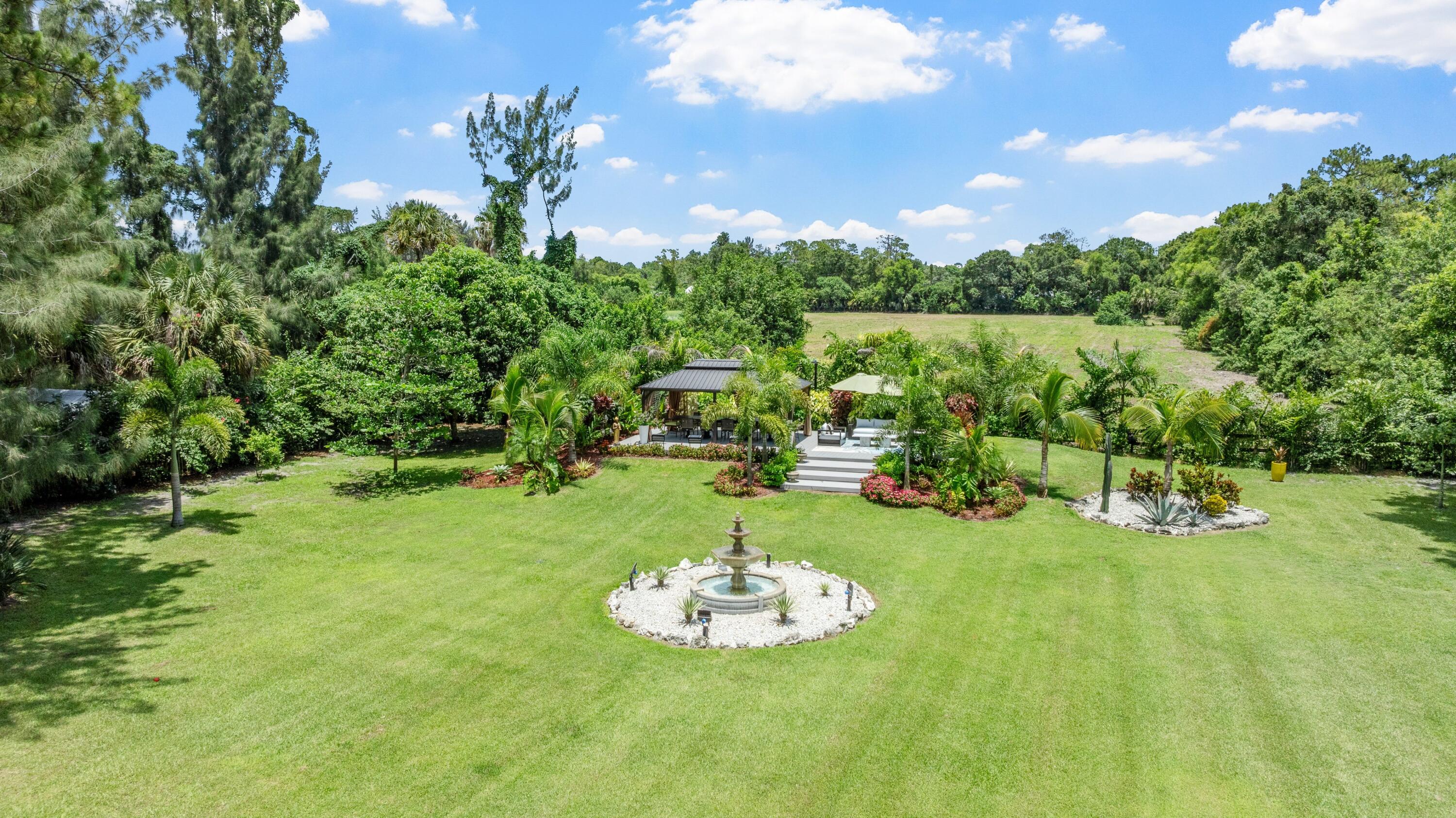 LOXAHATCHEE GROVES IN - Residential