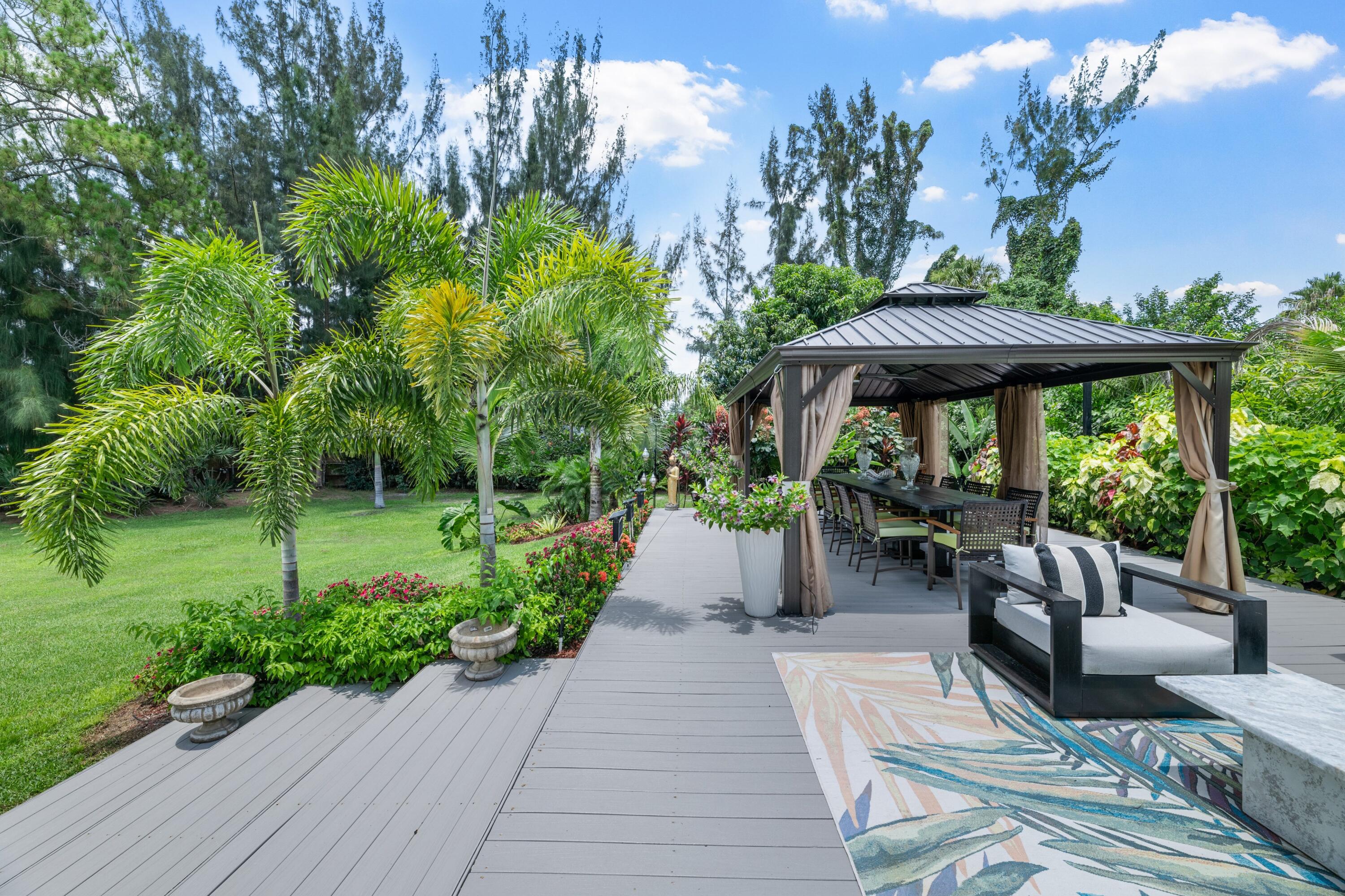 LOXAHATCHEE GROVES IN - Residential