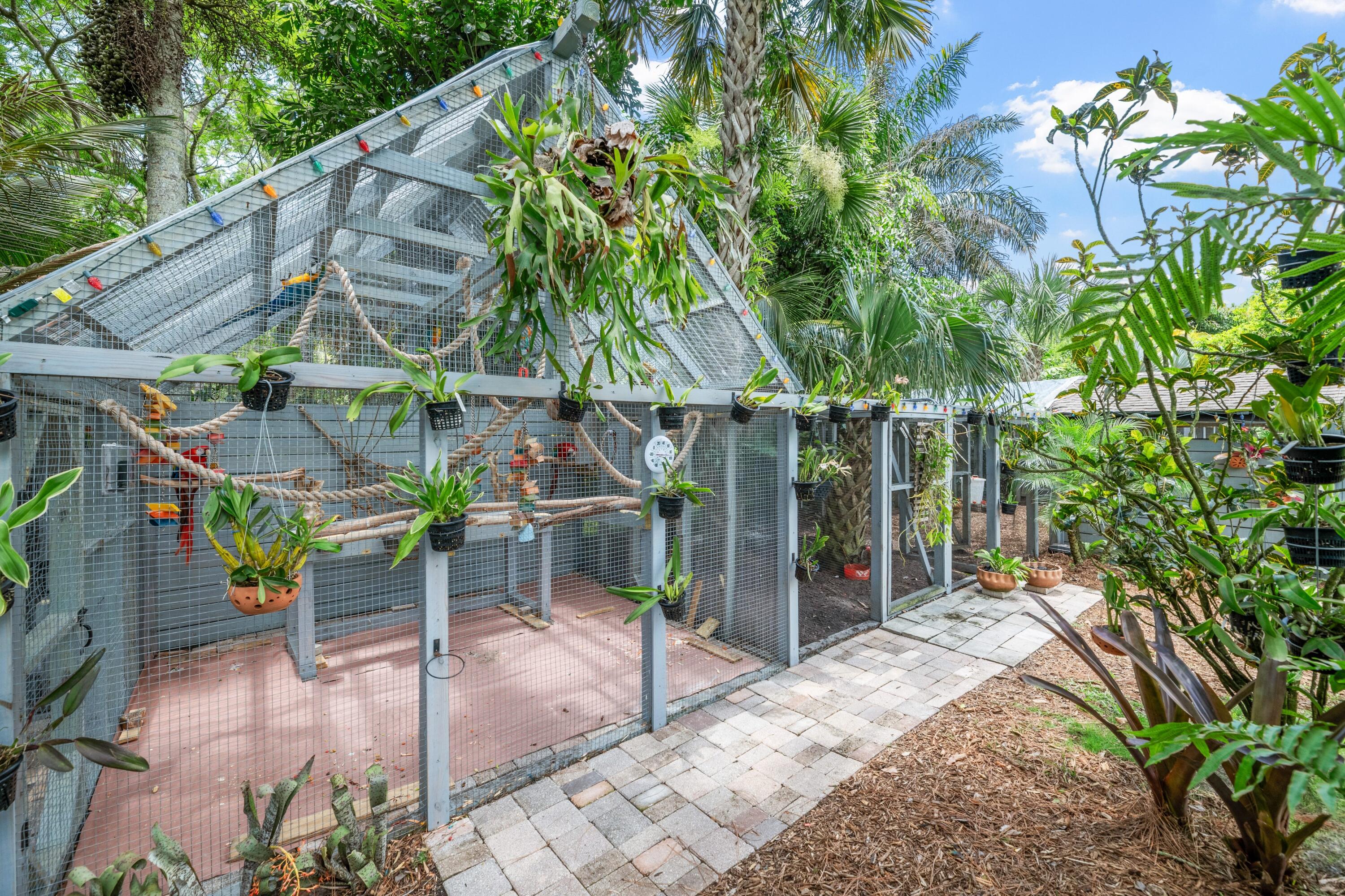 LOXAHATCHEE GROVES IN - Residential