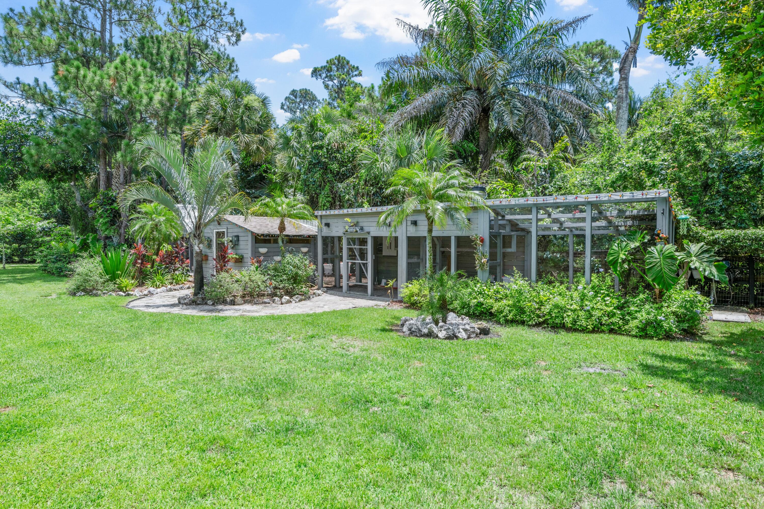 LOXAHATCHEE GROVES IN - Residential