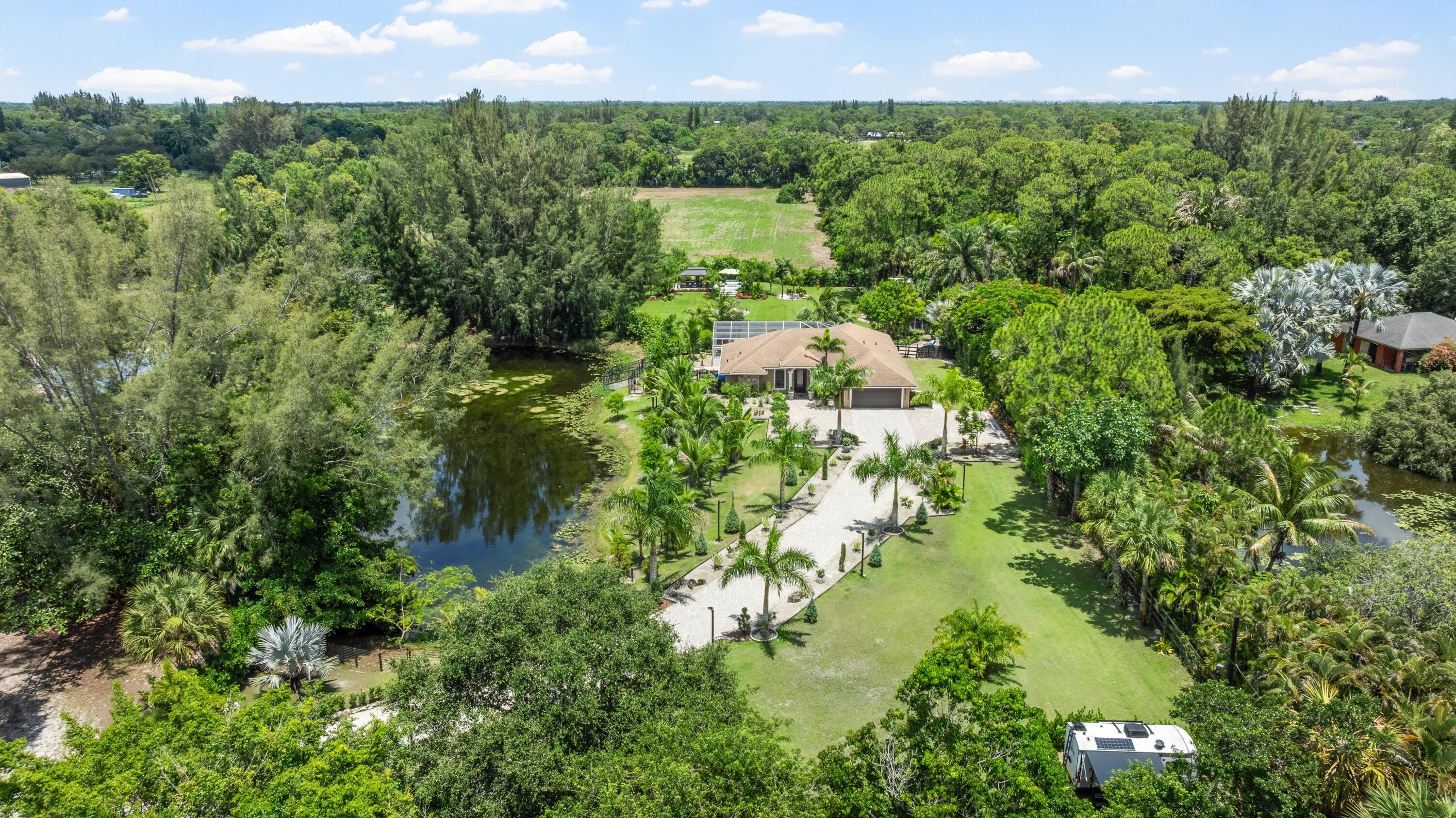 LOXAHATCHEE GROVES IN - Residential
