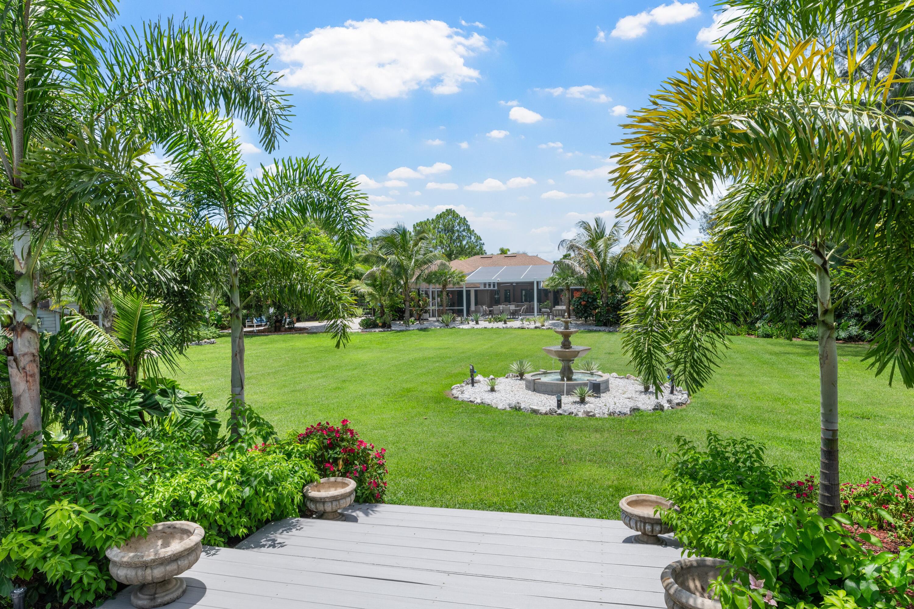 LOXAHATCHEE GROVES IN - Residential
