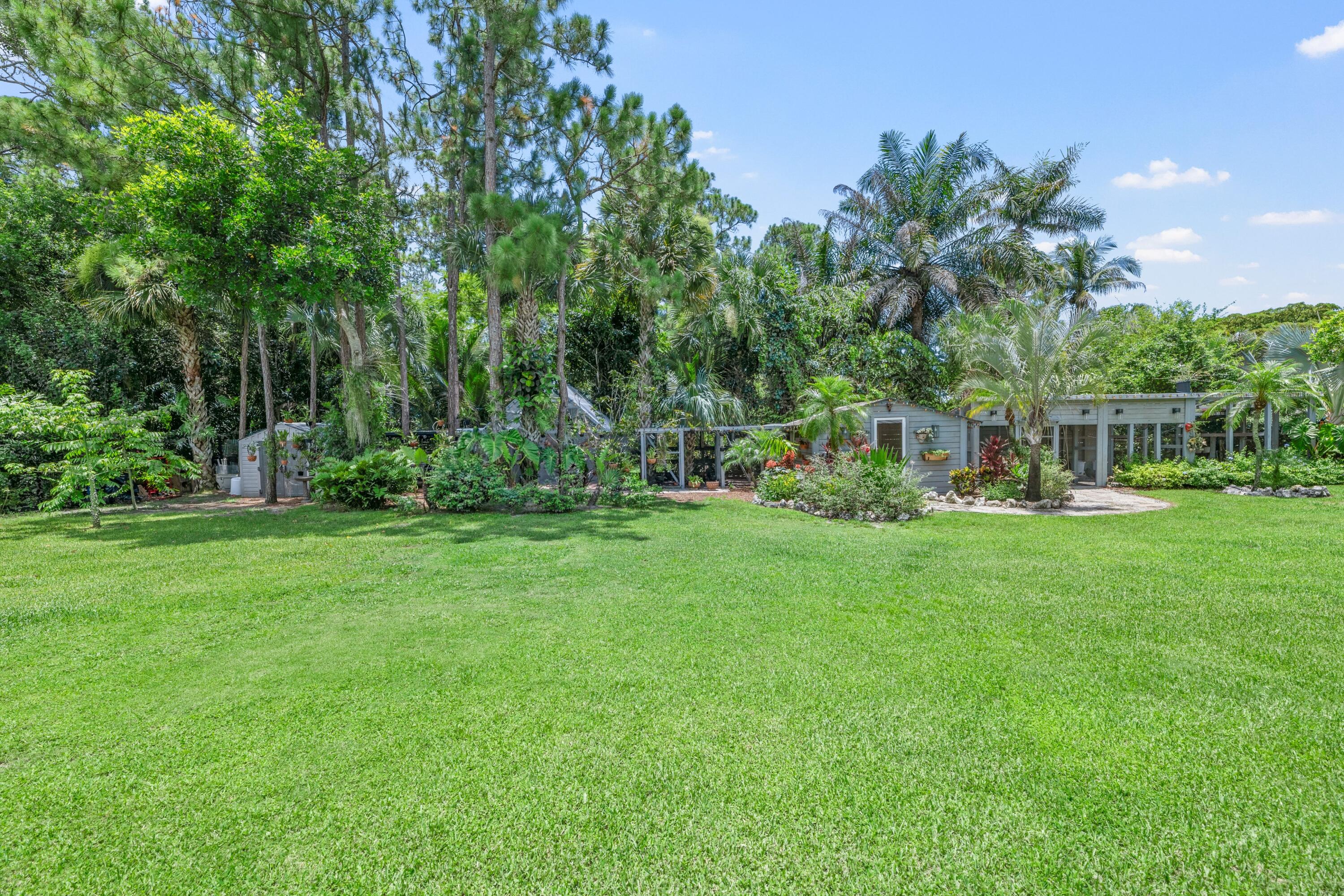 LOXAHATCHEE GROVES IN - Residential
