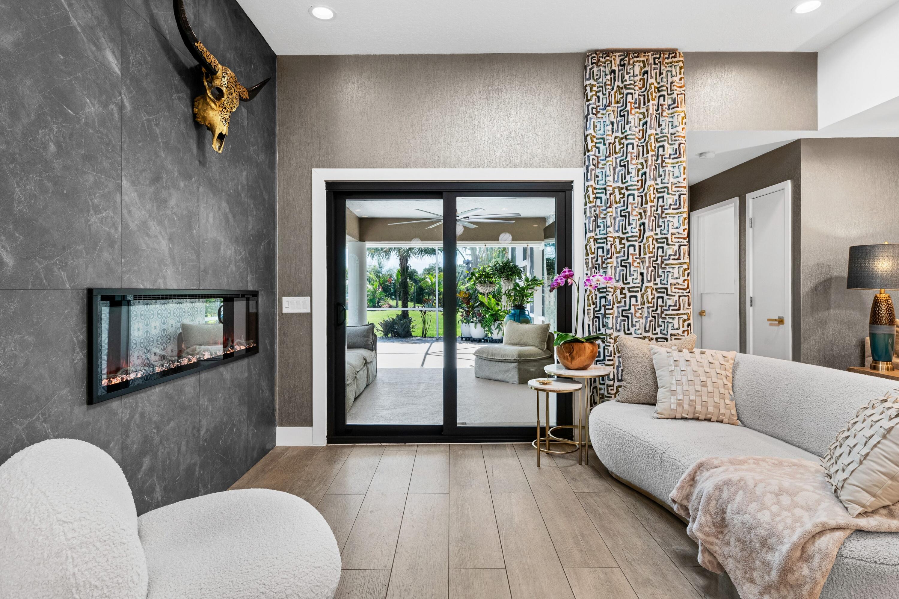 LOXAHATCHEE GROVES IN - Residential