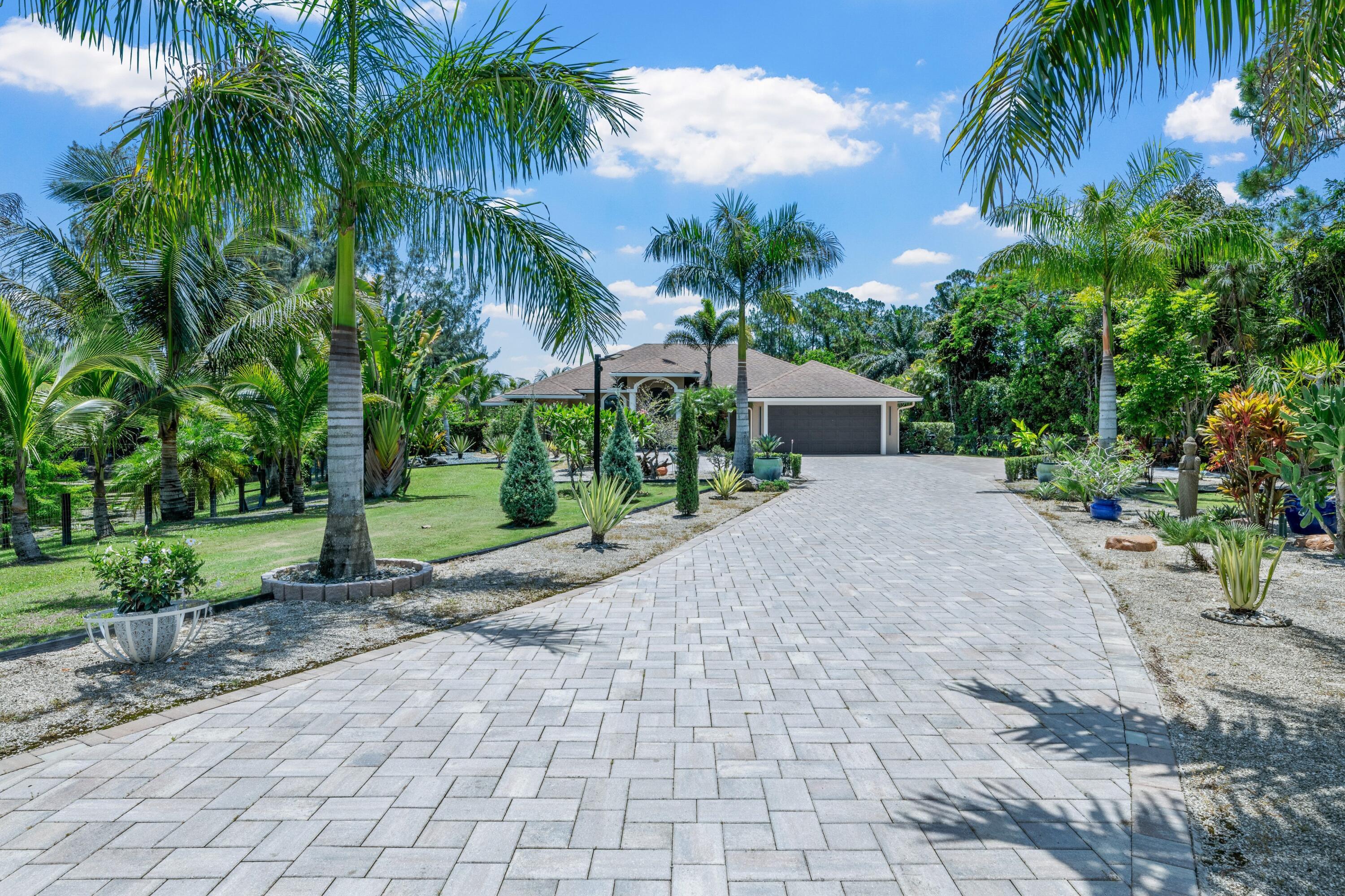 LOXAHATCHEE GROVES IN - Residential