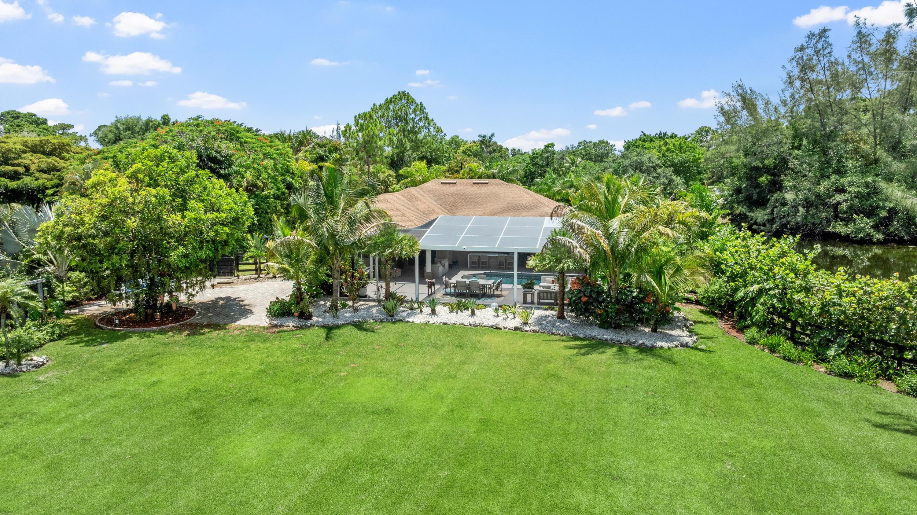 LOXAHATCHEE GROVES IN - Residential