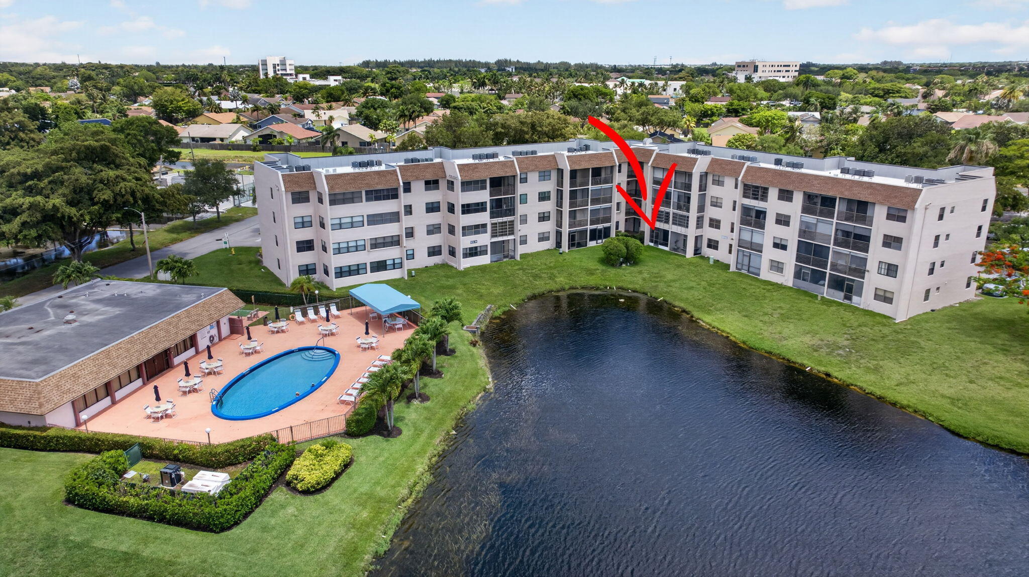 Section 4, the only one with a washer and dryer inside the unit. First-floor corner unit, walk from your car to your condo, STUNNING  lake views from your patio. This home features wood flooring throughout, a washer and dryer in the unit, and all appliances were replaced in 2020. The HOA includes internet, cable, water, sewer, trash, and pest control. Enjoy resort-style amenities, including an executive-style 9-hole golf course. HURRY will not last! The seller will pay special assessment @ closing,