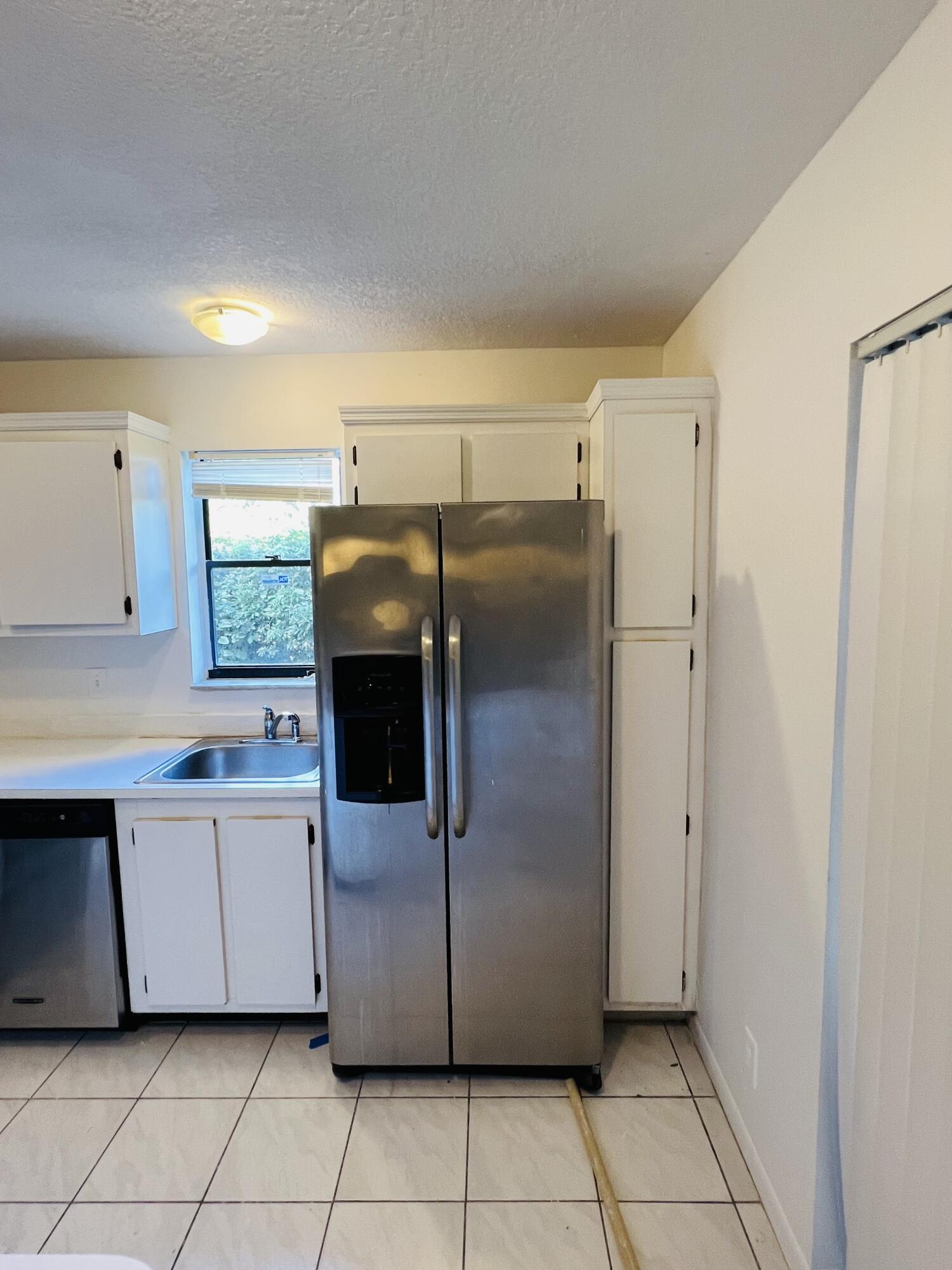 COURTYARDS AT BOCA I - Residential Lease