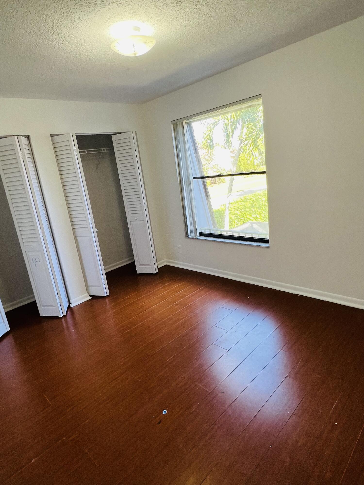 COURTYARDS AT BOCA I - Residential Lease