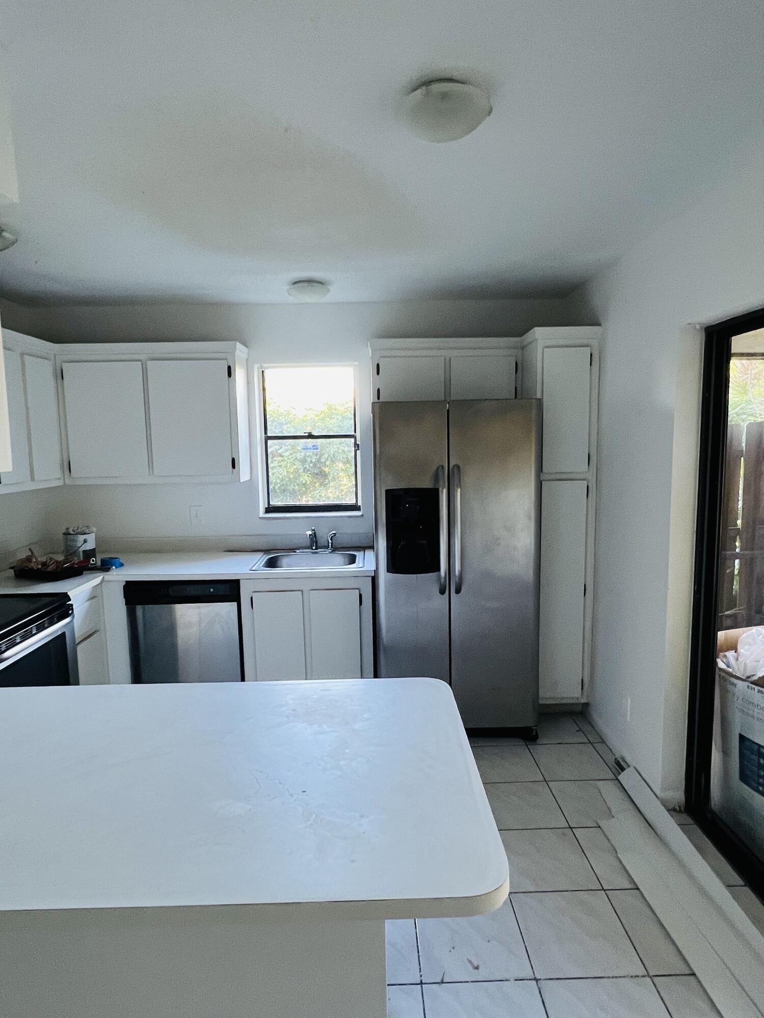 COURTYARDS AT BOCA I - Residential Lease
