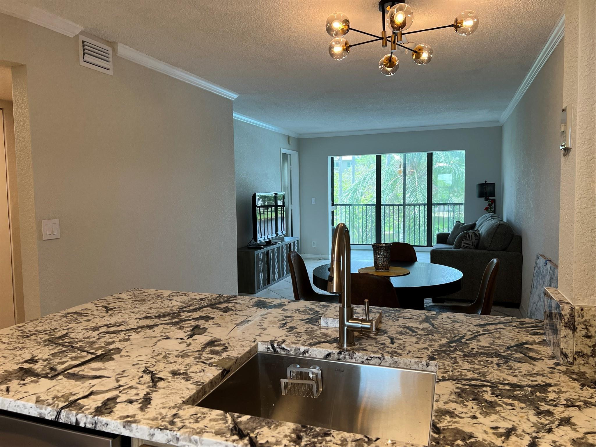 CYPRESS BEND CONDOMINIUM V - Residential Lease