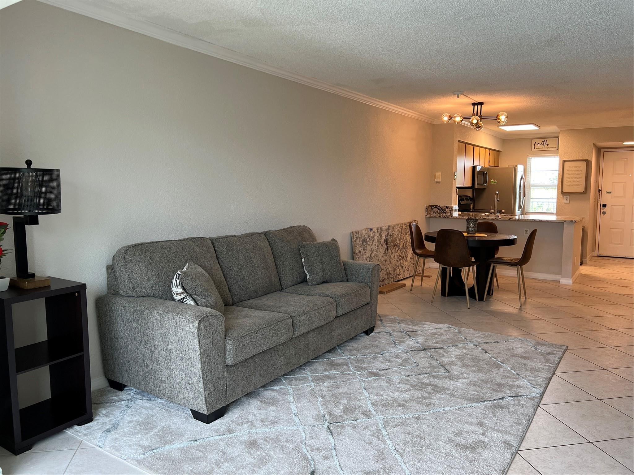 CYPRESS BEND CONDOMINIUM V - Residential Lease
