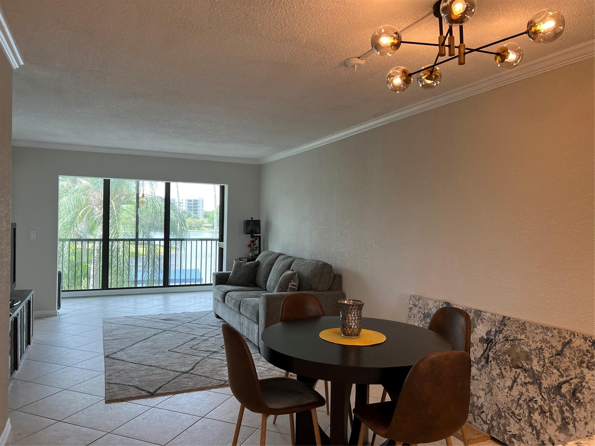 CYPRESS BEND CONDOMINIUM V - Residential Lease