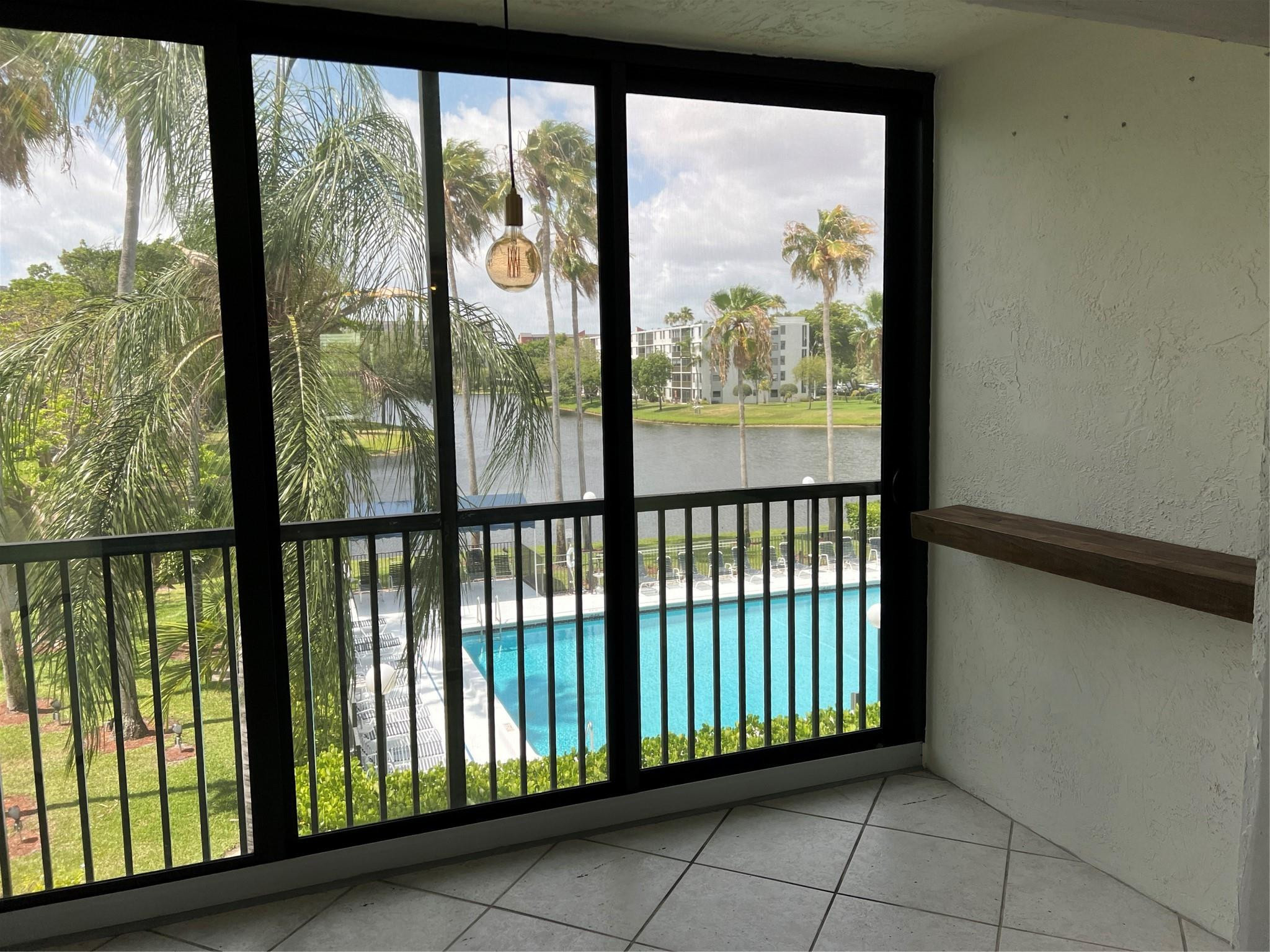 CYPRESS BEND CONDOMINIUM V - Residential Lease
