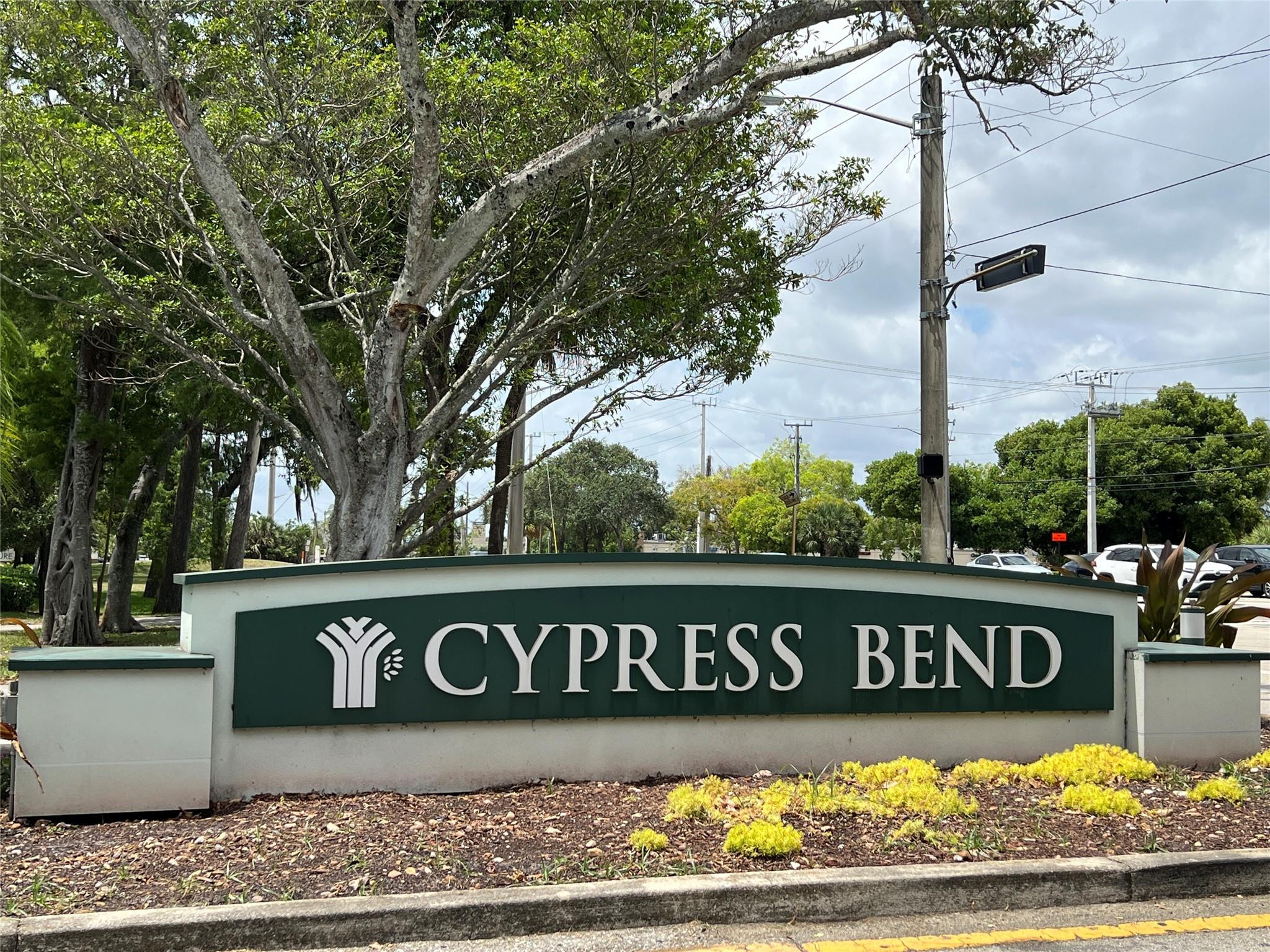 CYPRESS BEND CONDOMINIUM V - Residential Lease